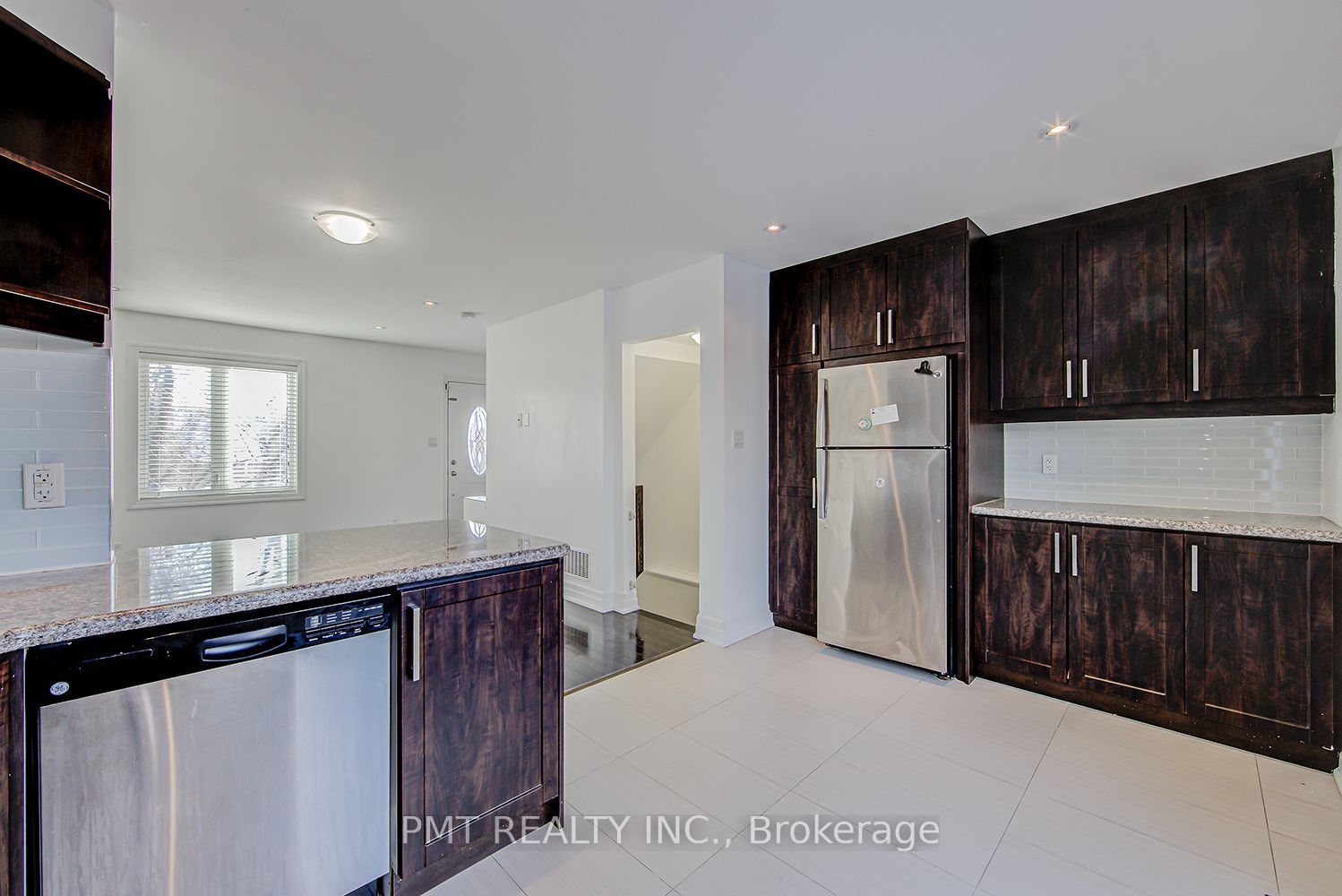 14 Coventry Street Property Photo 18