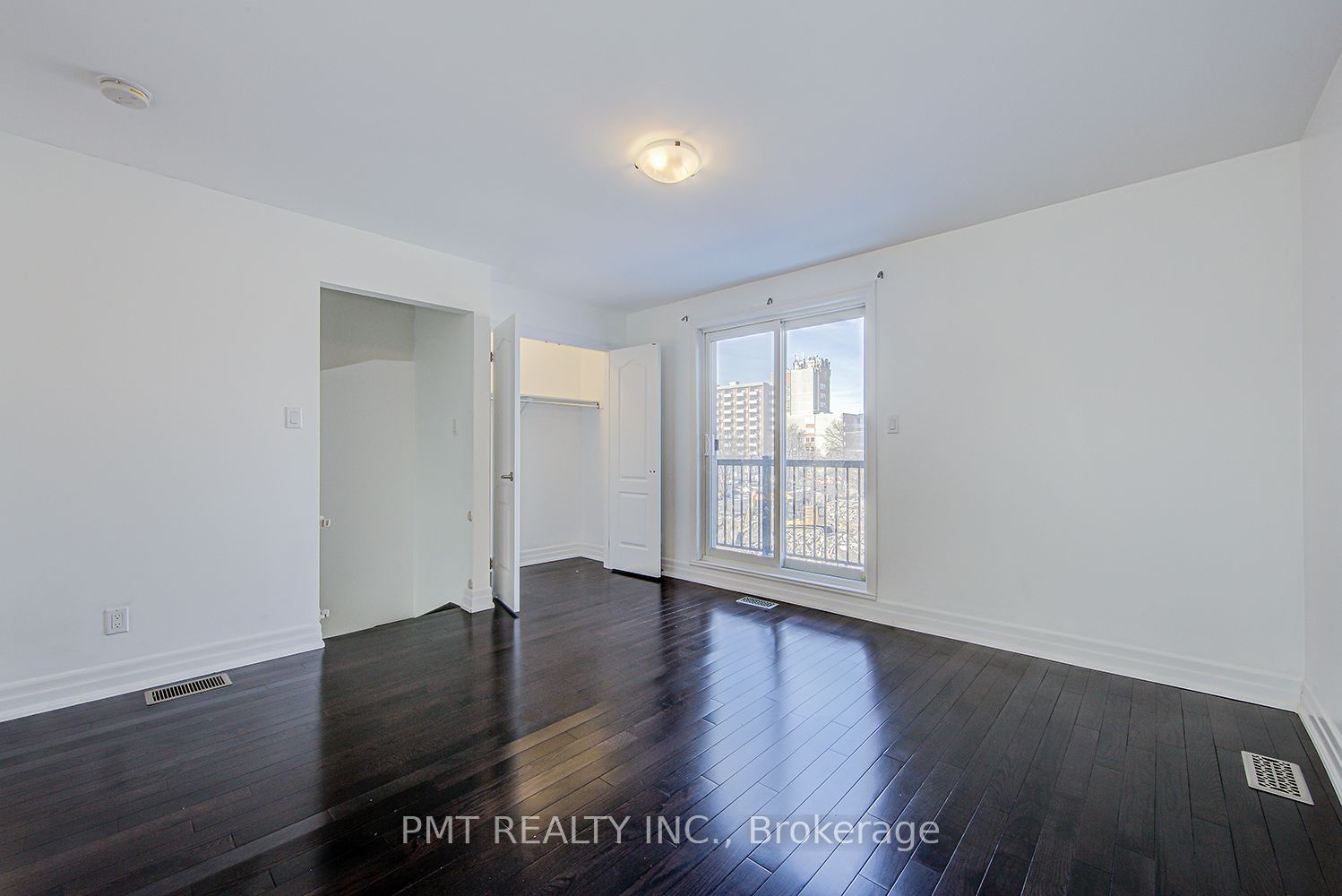 14 Coventry Street Property Photo 43