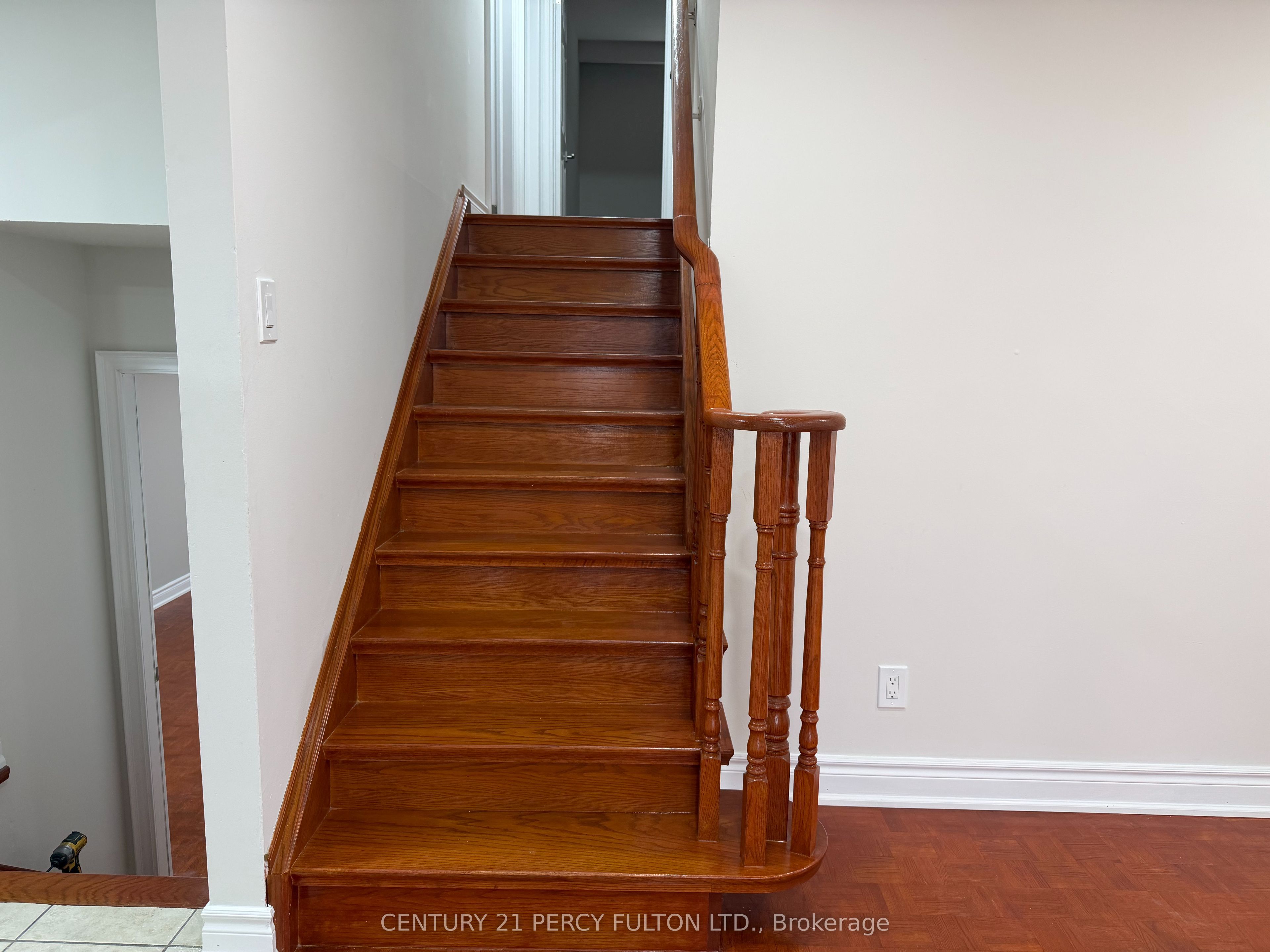 29 Lawnmere Crescent Property Photo 8