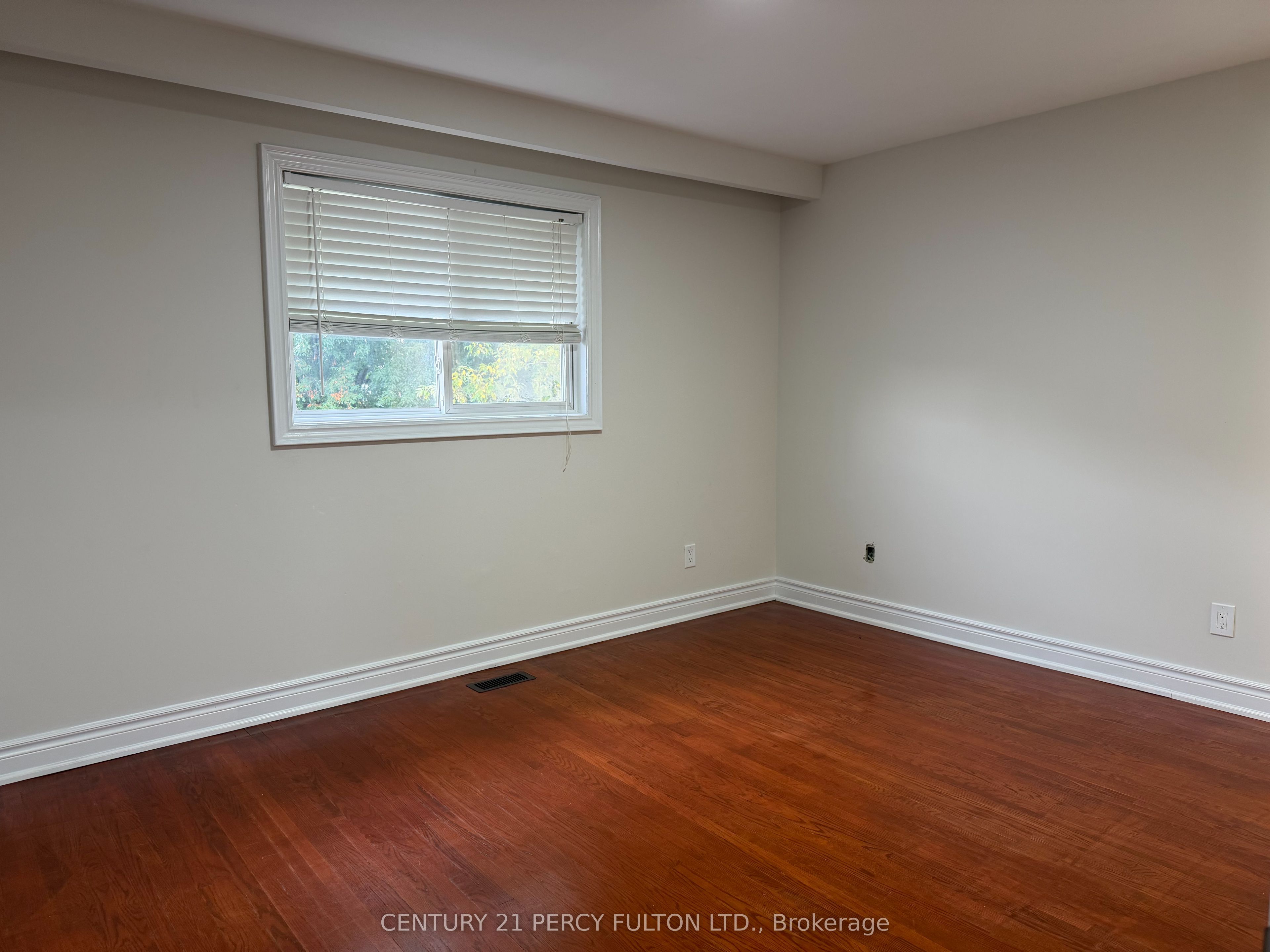 29 Lawnmere Crescent Property Photo 16