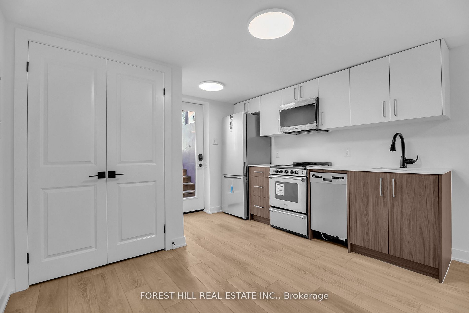 105 Galloway Road Unit D Property Photo 3