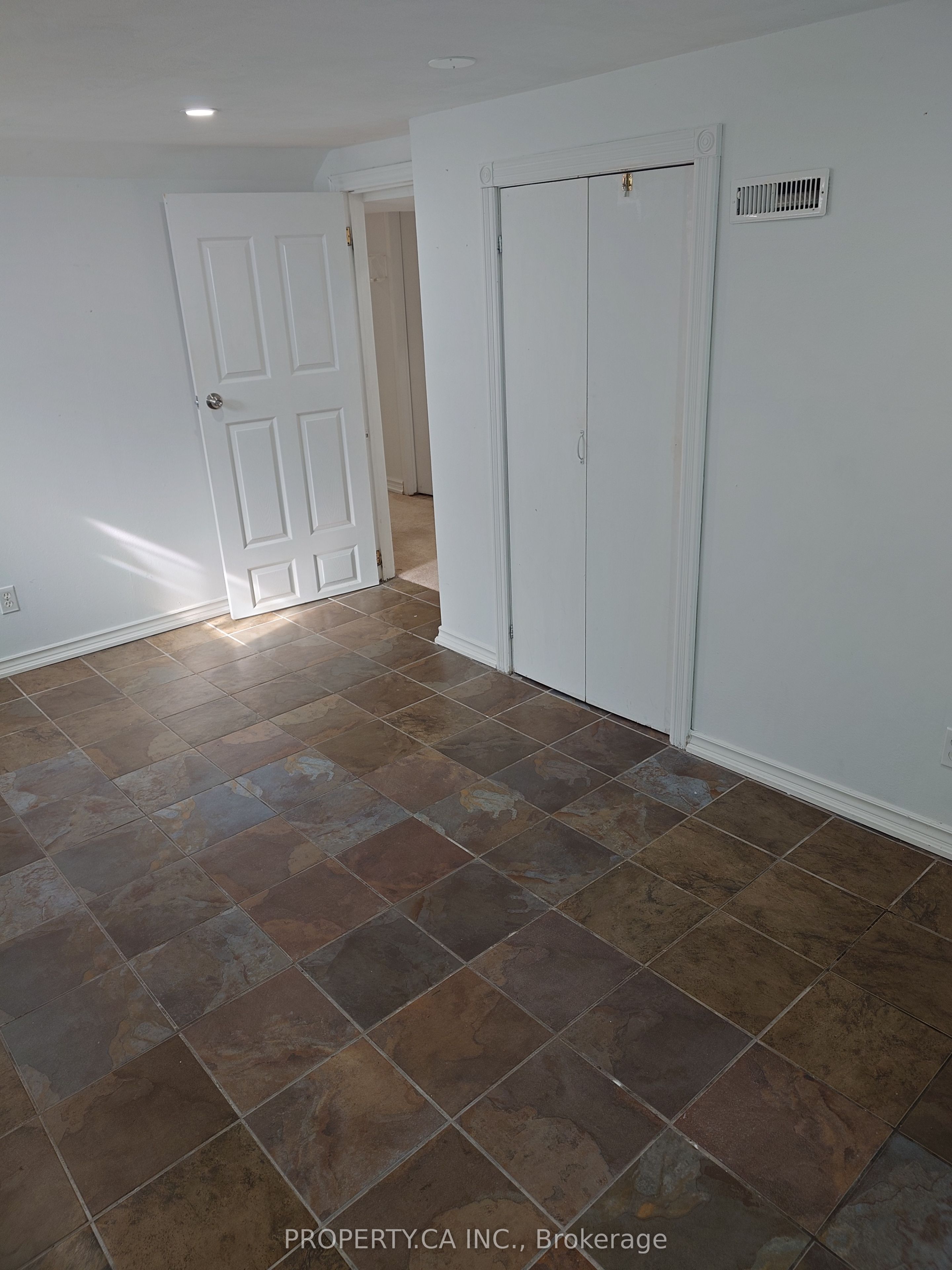 883 Grenoble Boulevard Basement Property Photo 5