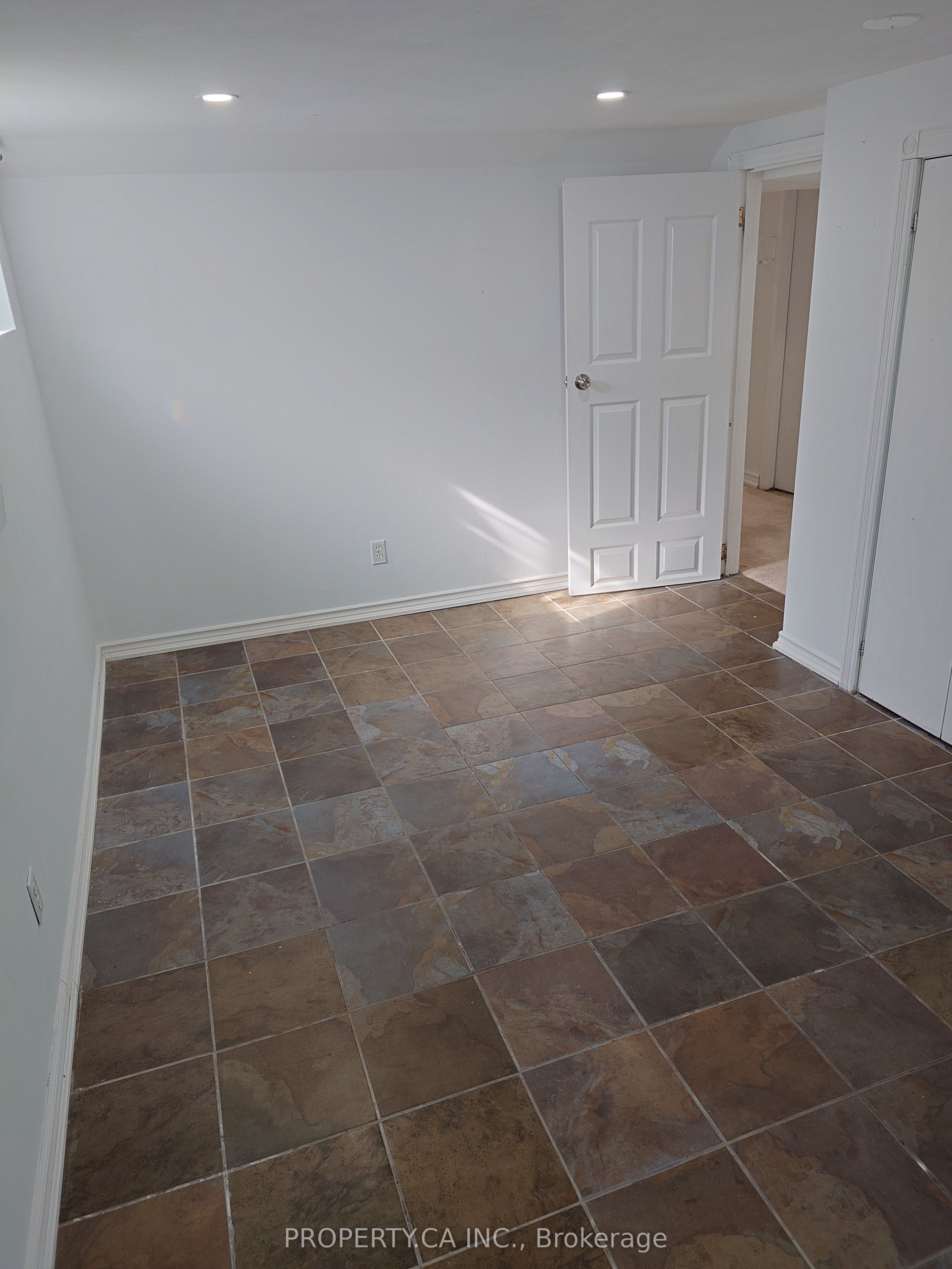 883 Grenoble Boulevard Basement Property Photo 6
