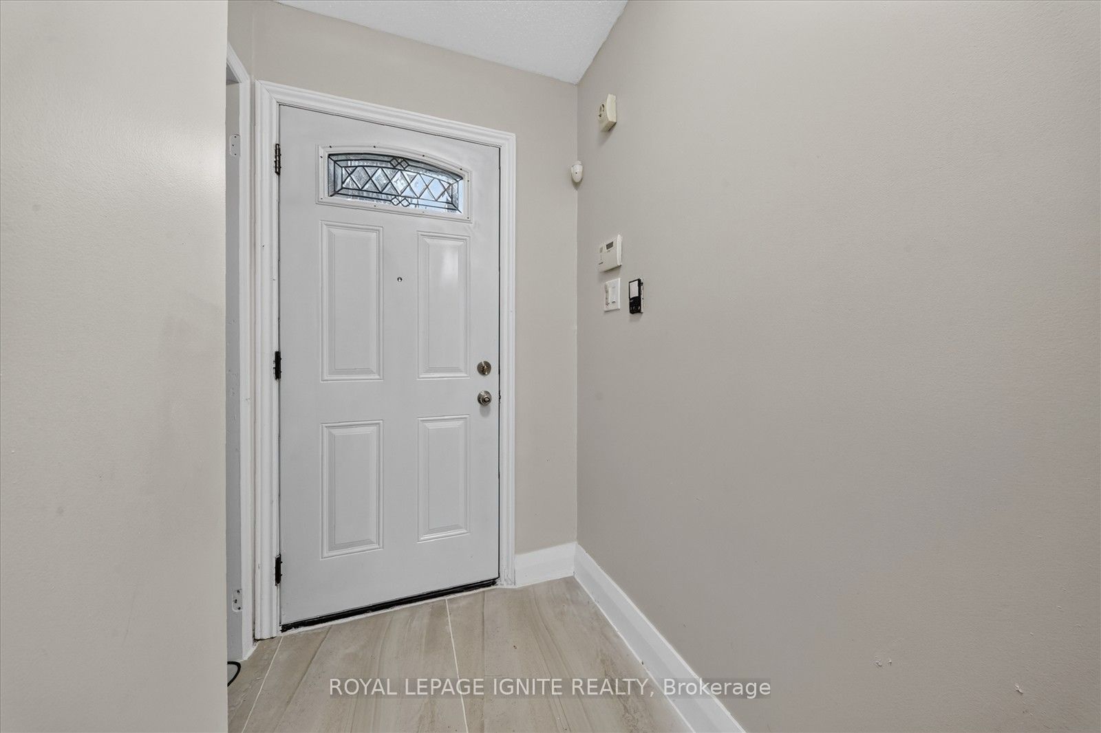 200 Murison Boulevard 33 Property Photo 3