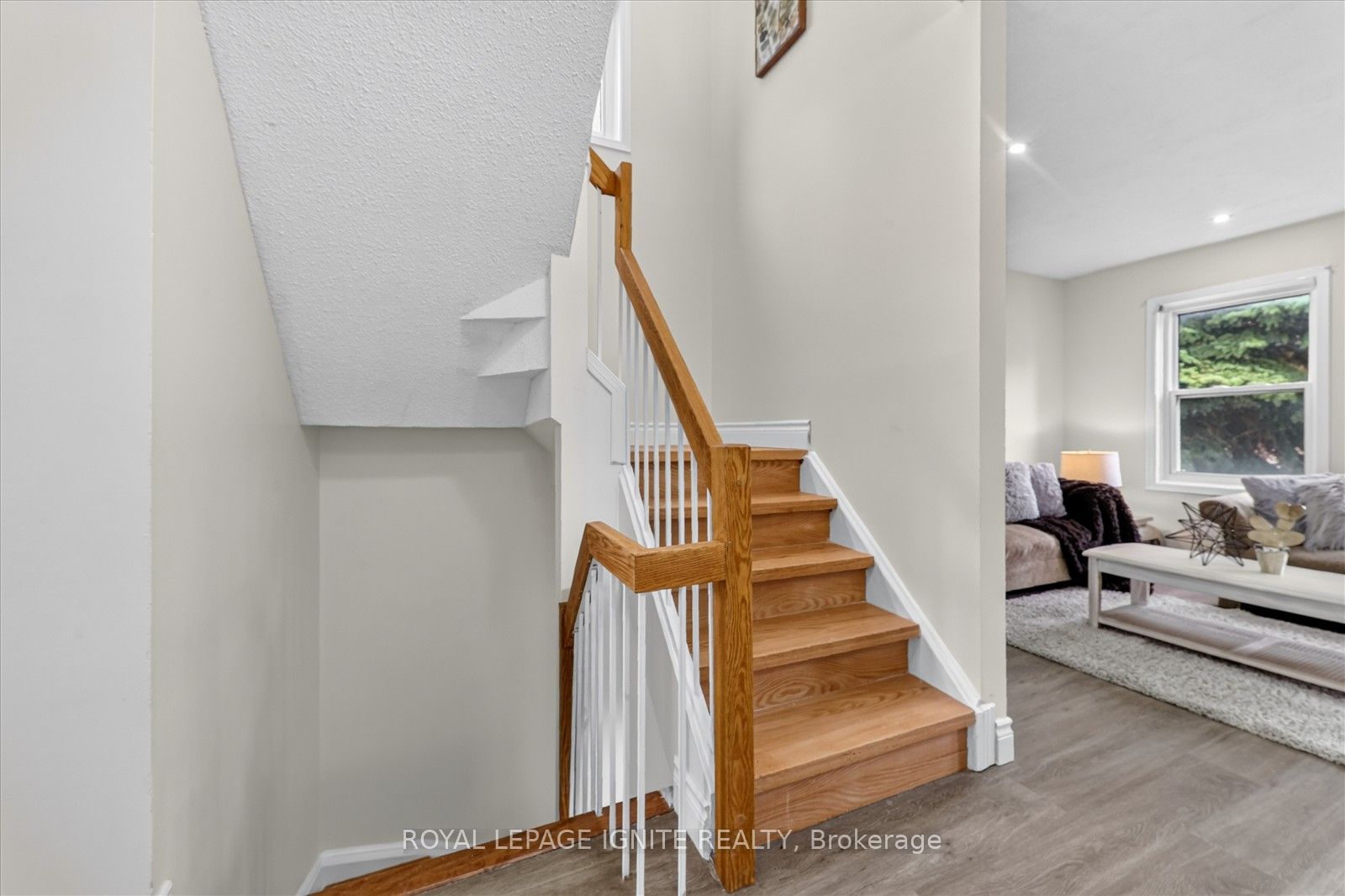 200 Murison Boulevard 33 Property Photo 16