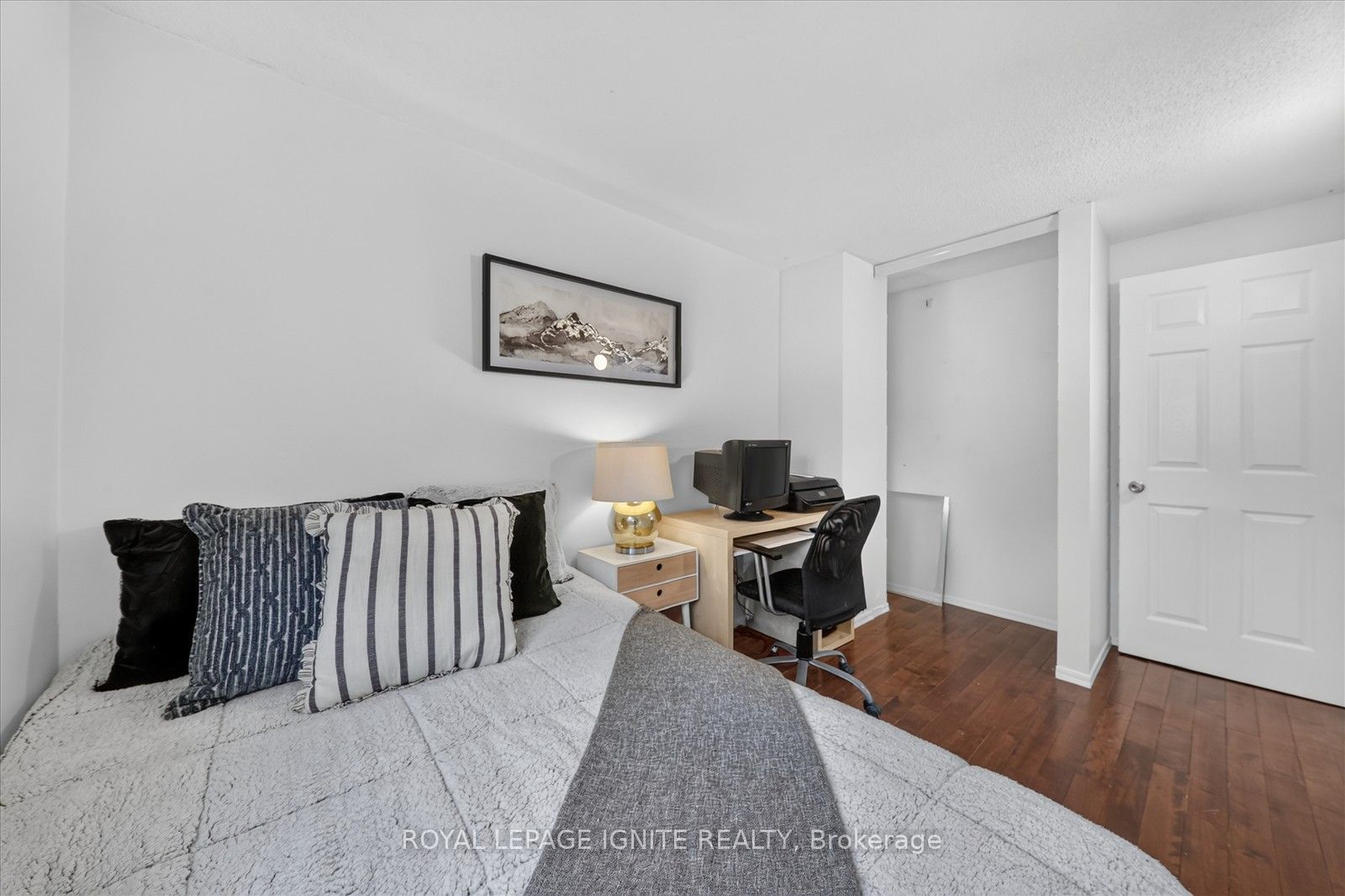 200 Murison Boulevard 33 Property Photo 23