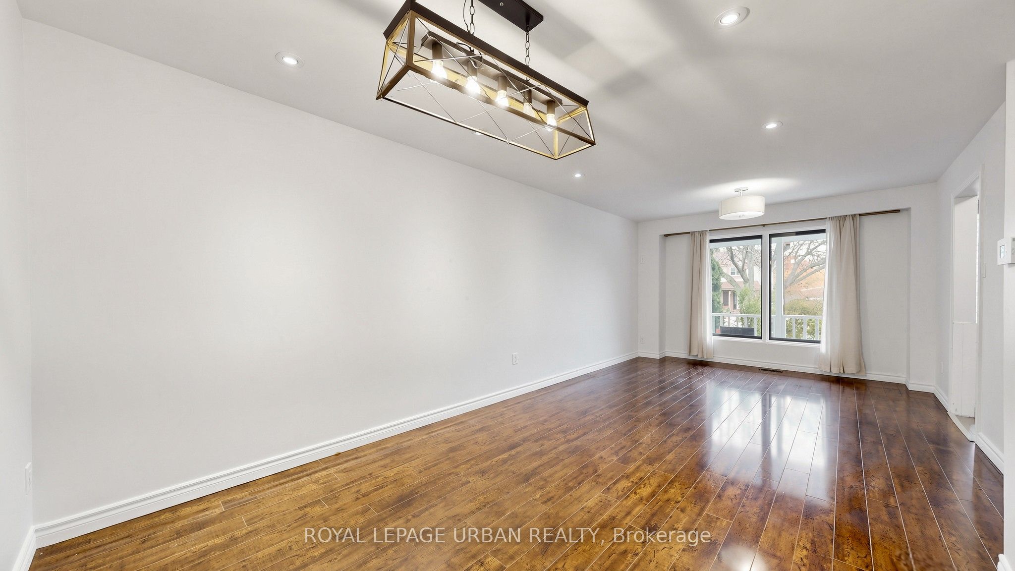 411 Fleetwood Drive Property Photo 6