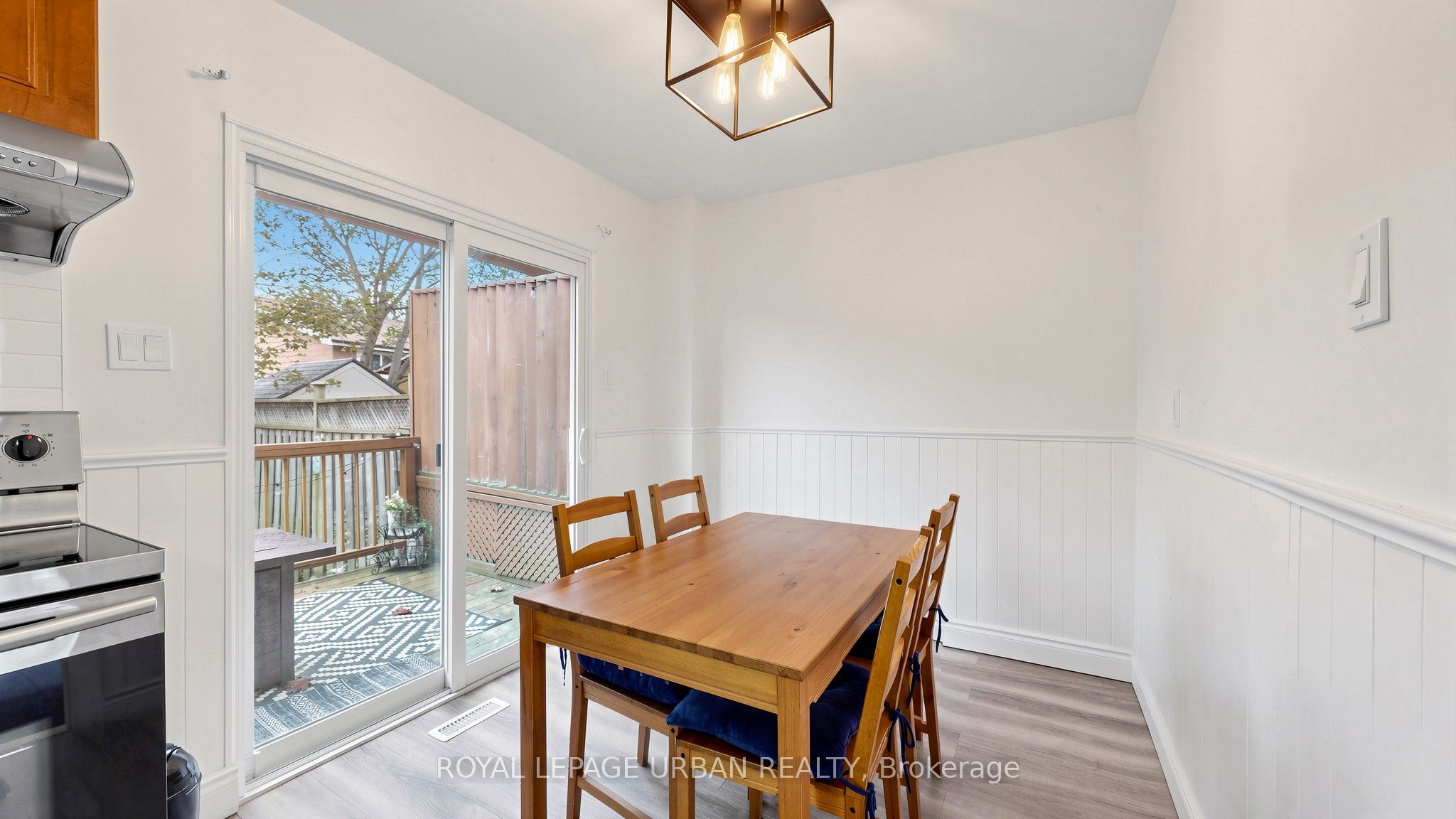 411 Fleetwood Drive Property Photo 10