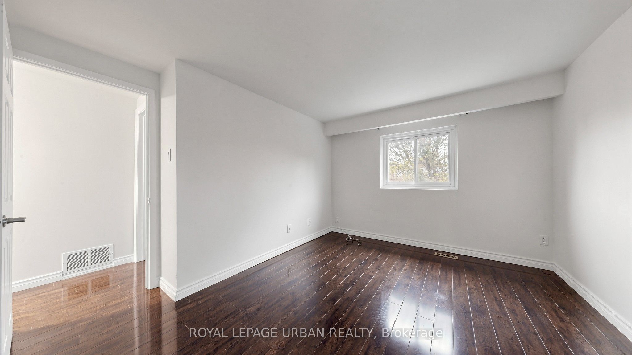411 Fleetwood Drive Property Photo 16