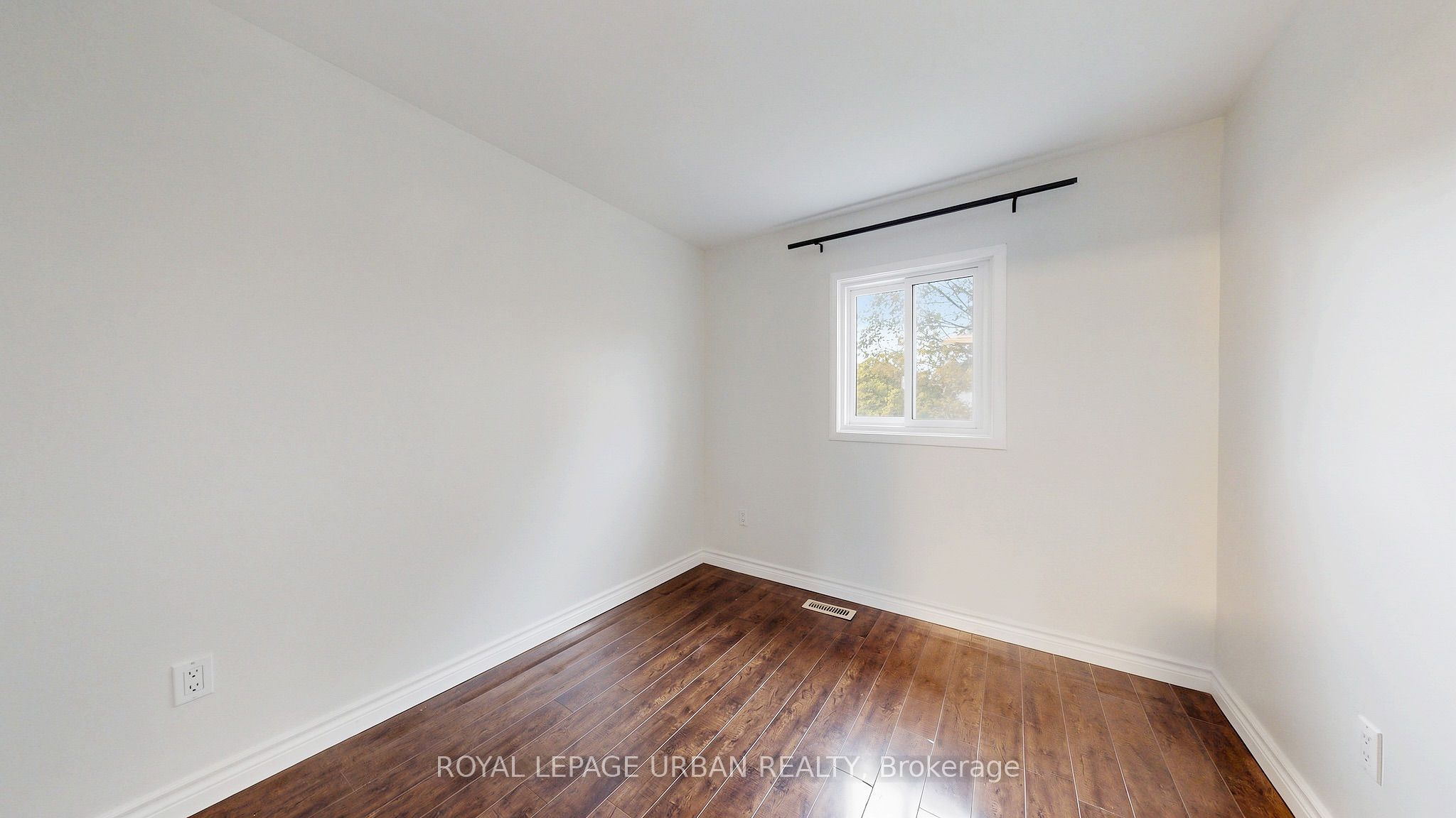 411 Fleetwood Drive Property Photo 20