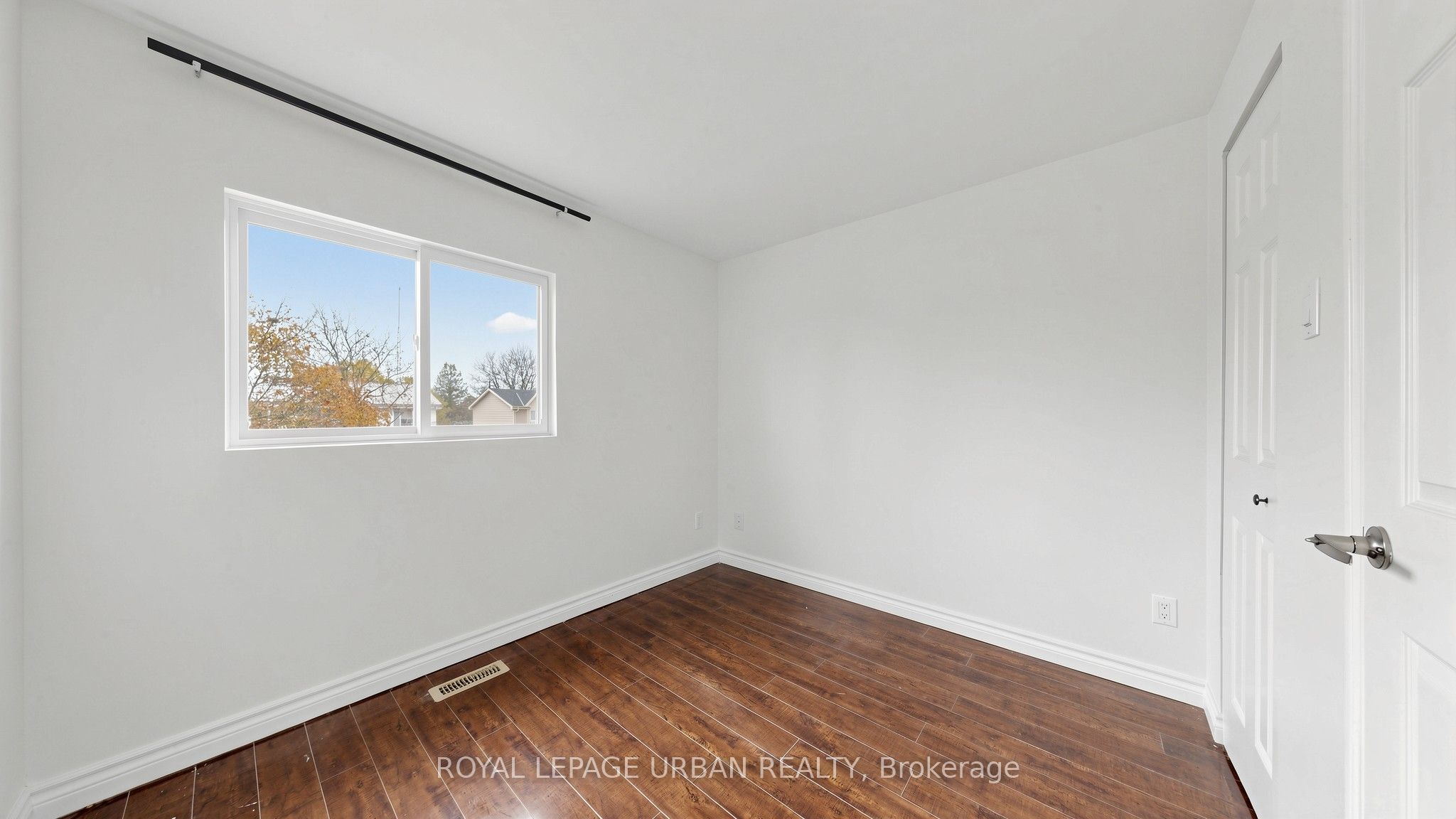411 Fleetwood Drive Property Photo 24