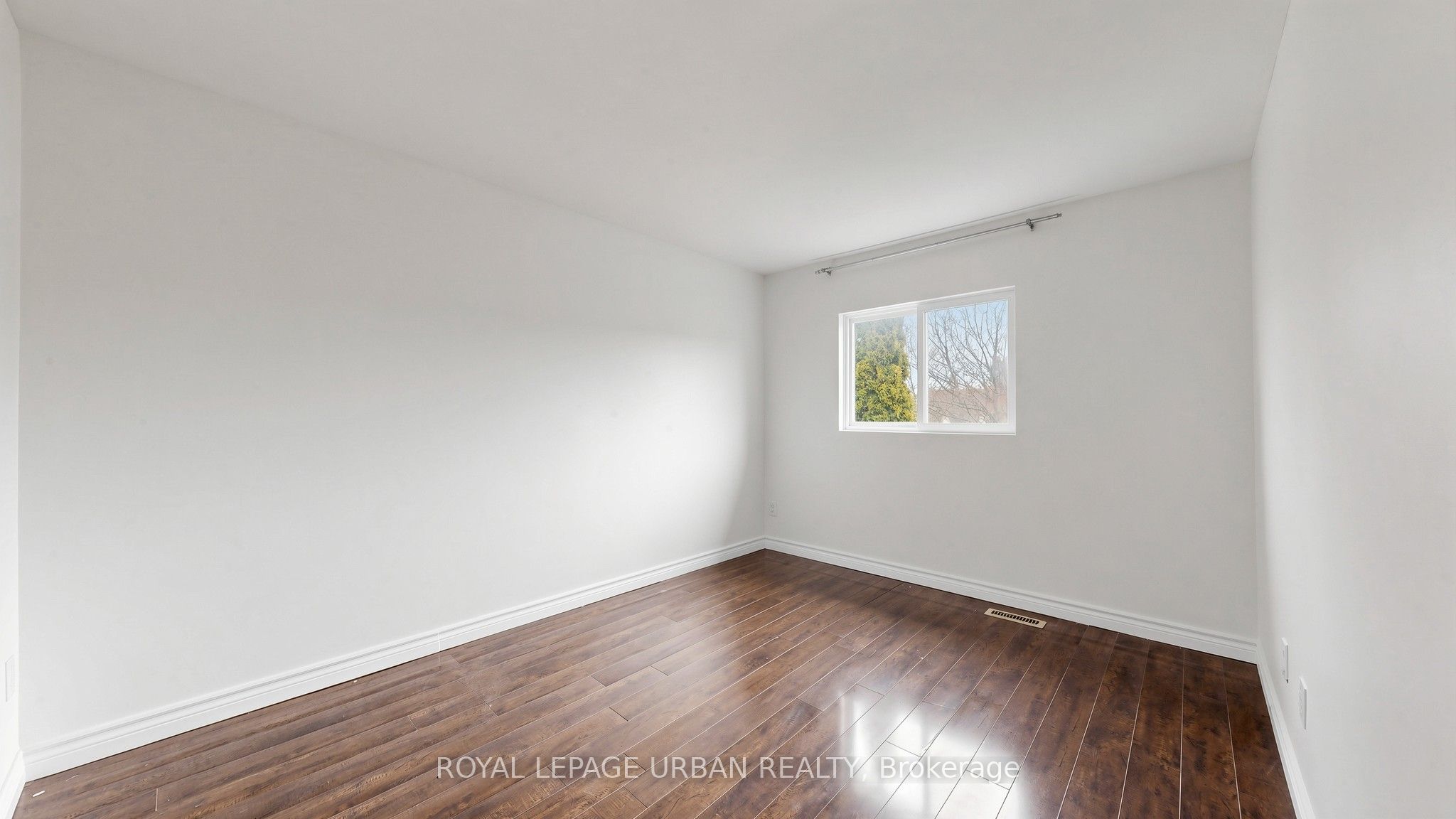 411 Fleetwood Drive Property Photo 26
