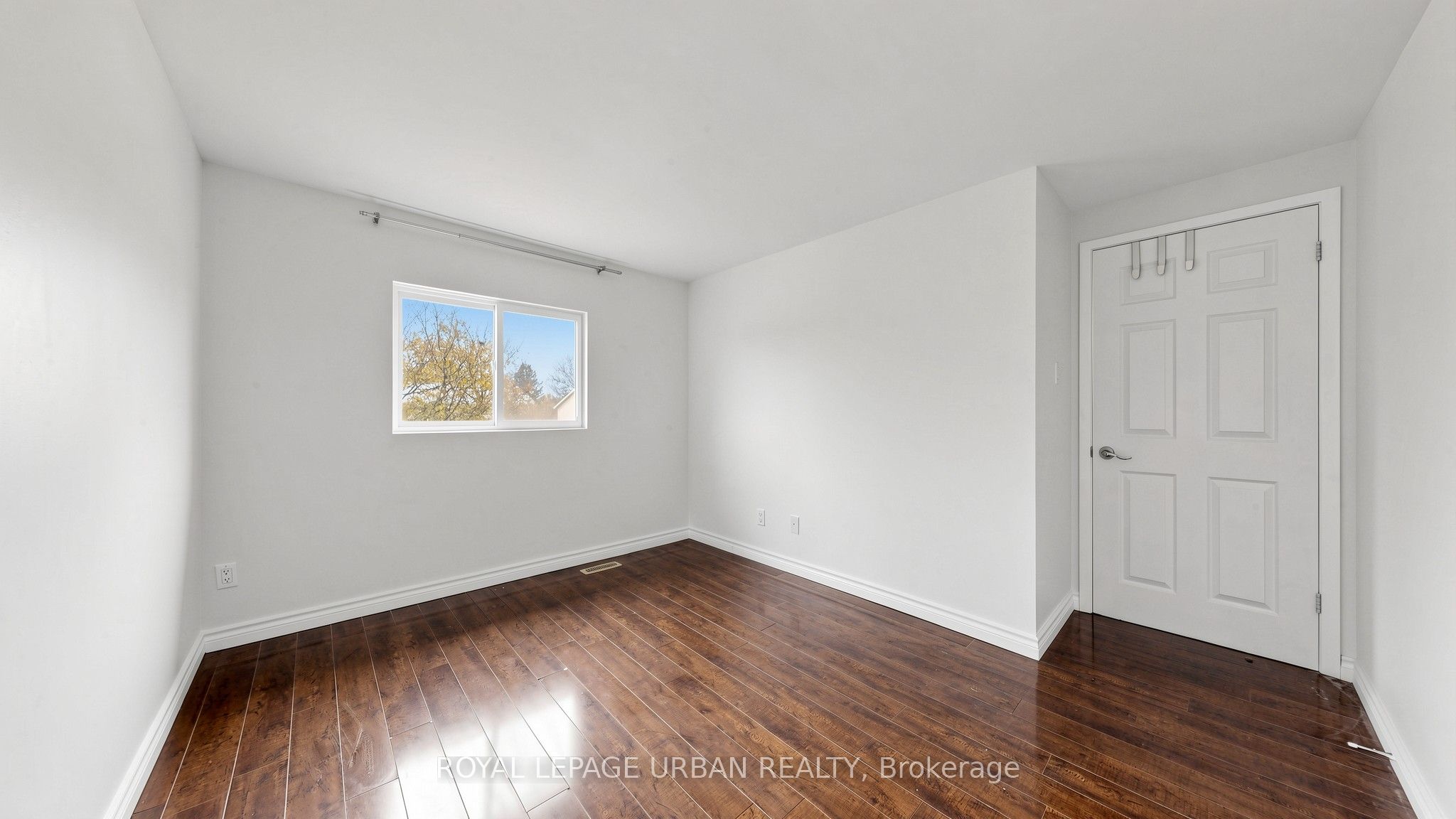411 Fleetwood Drive Property Photo 27