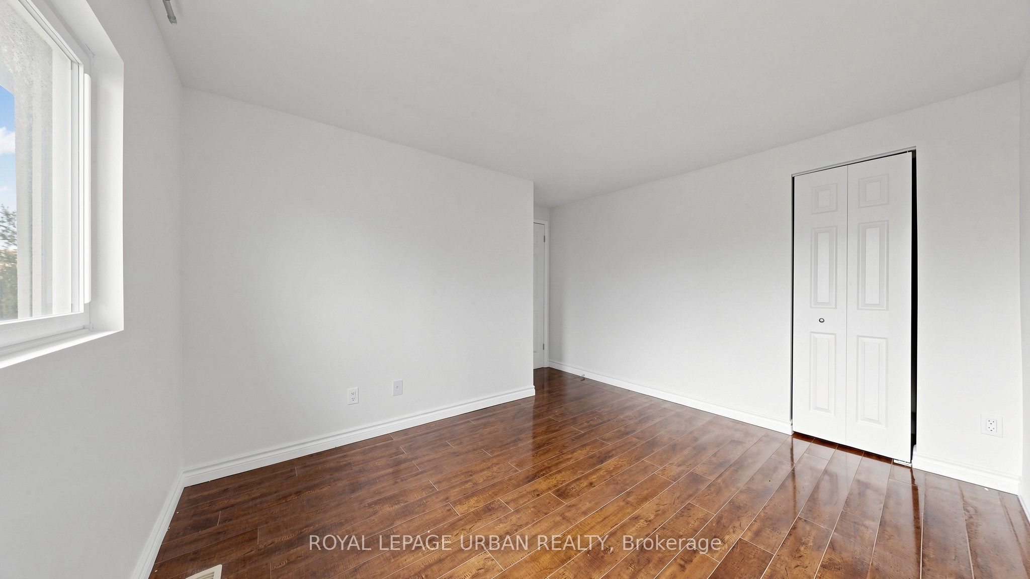 411 Fleetwood Drive Property Photo 28