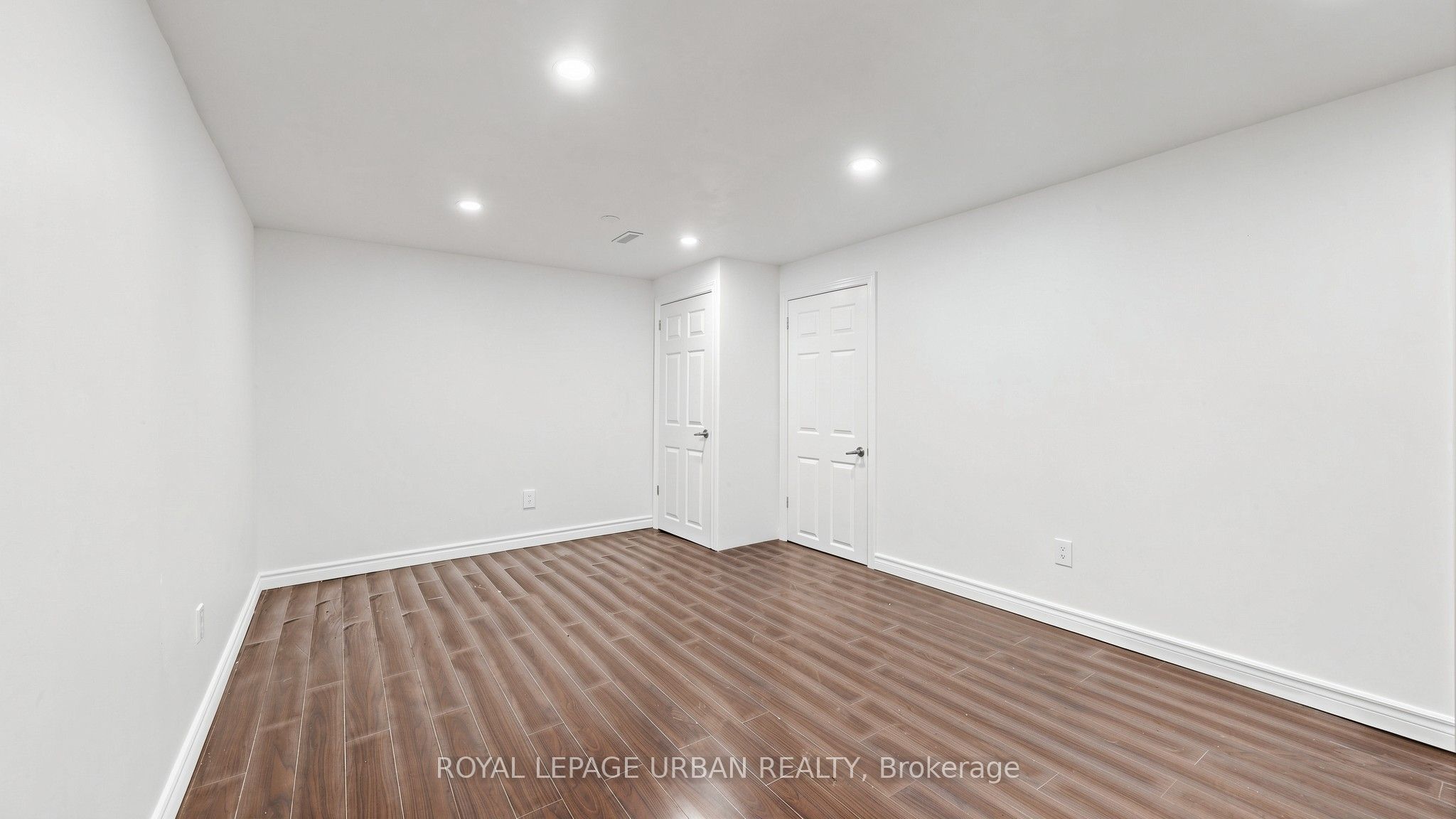 411 Fleetwood Drive Property Photo 34