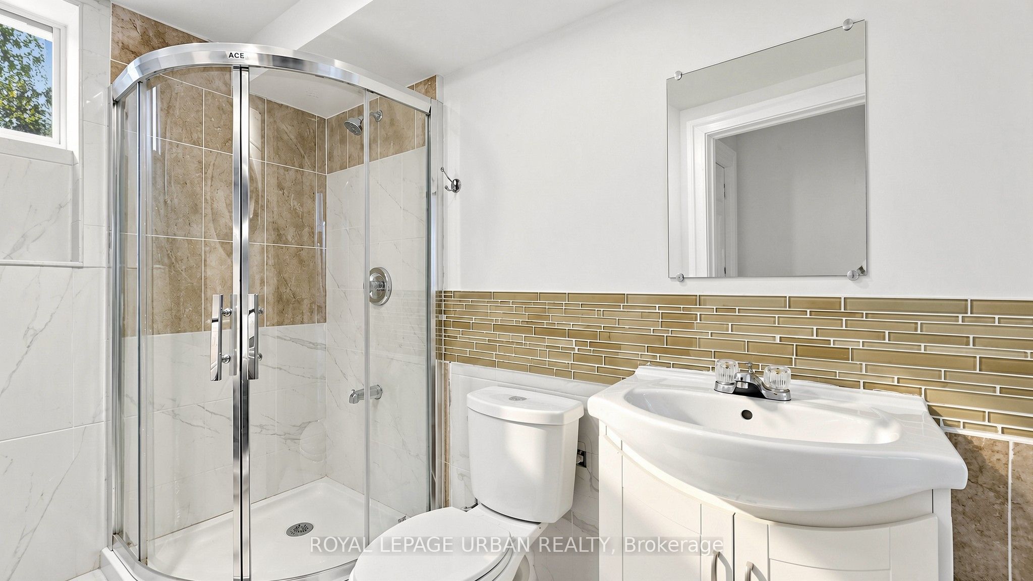 411 Fleetwood Drive Property Photo 36