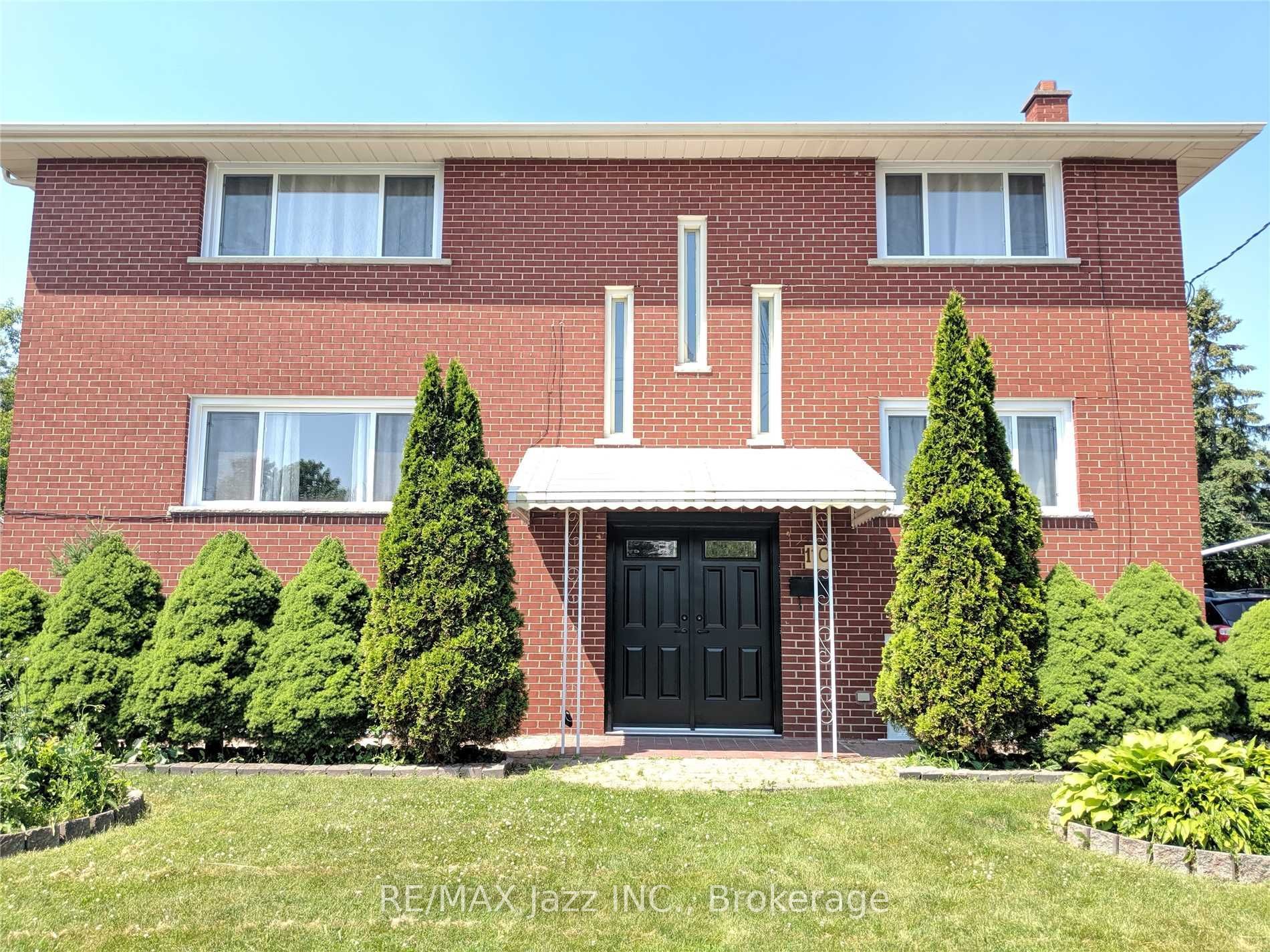110 Cabot Street Property Photo 1