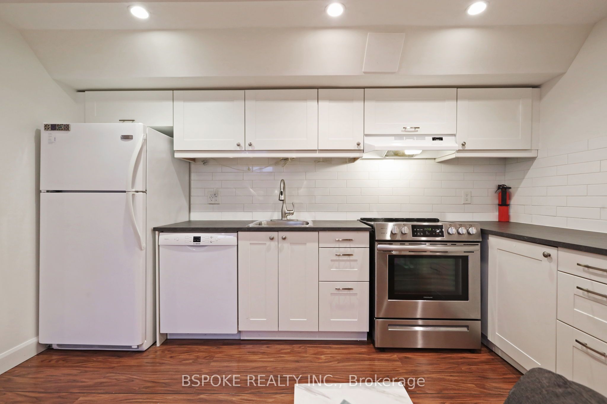 42 Lark Street Bsmt Property Photo 11