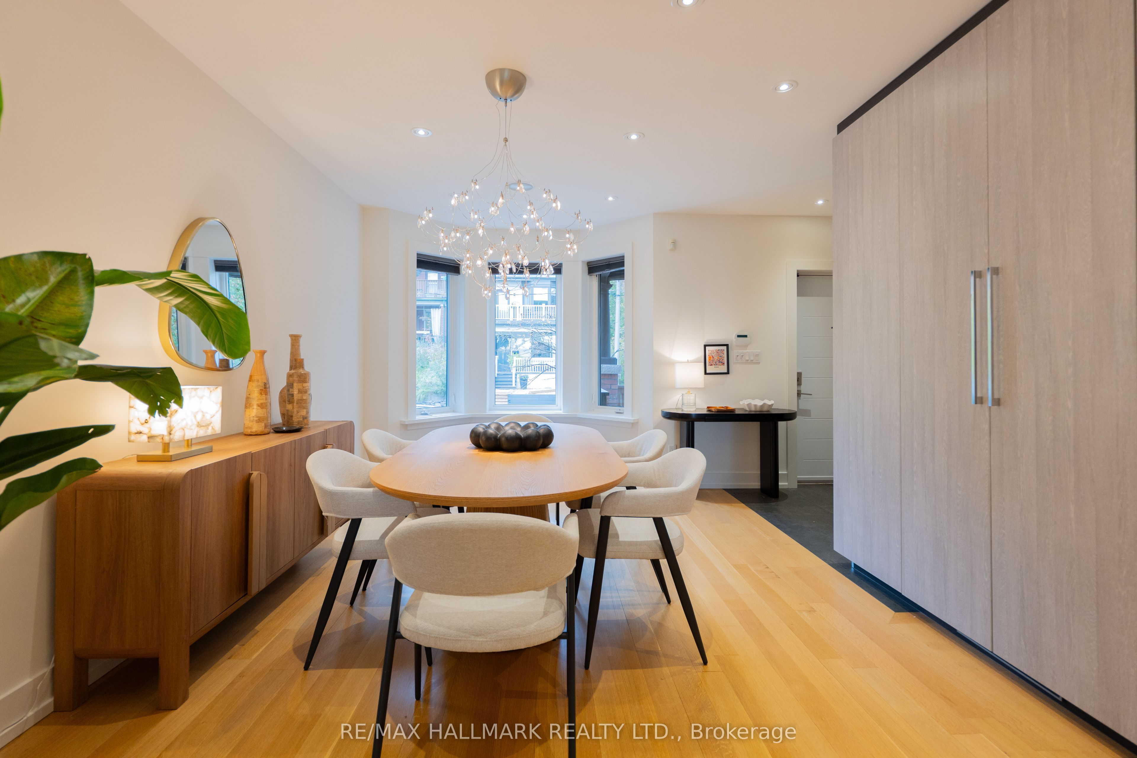 47 Albemarle Avenue Property Photo 4