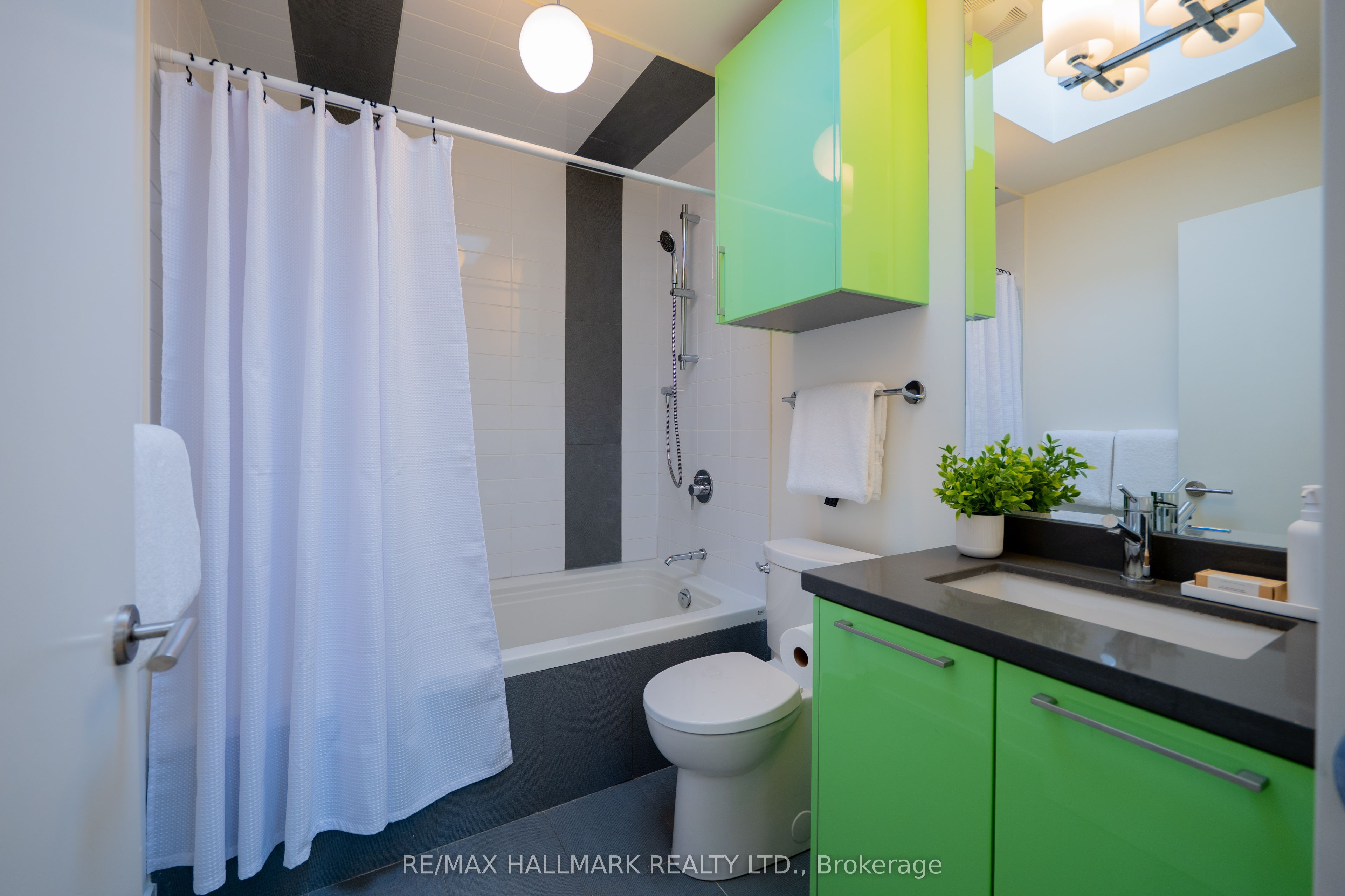 47 Albemarle Avenue Property Photo 33