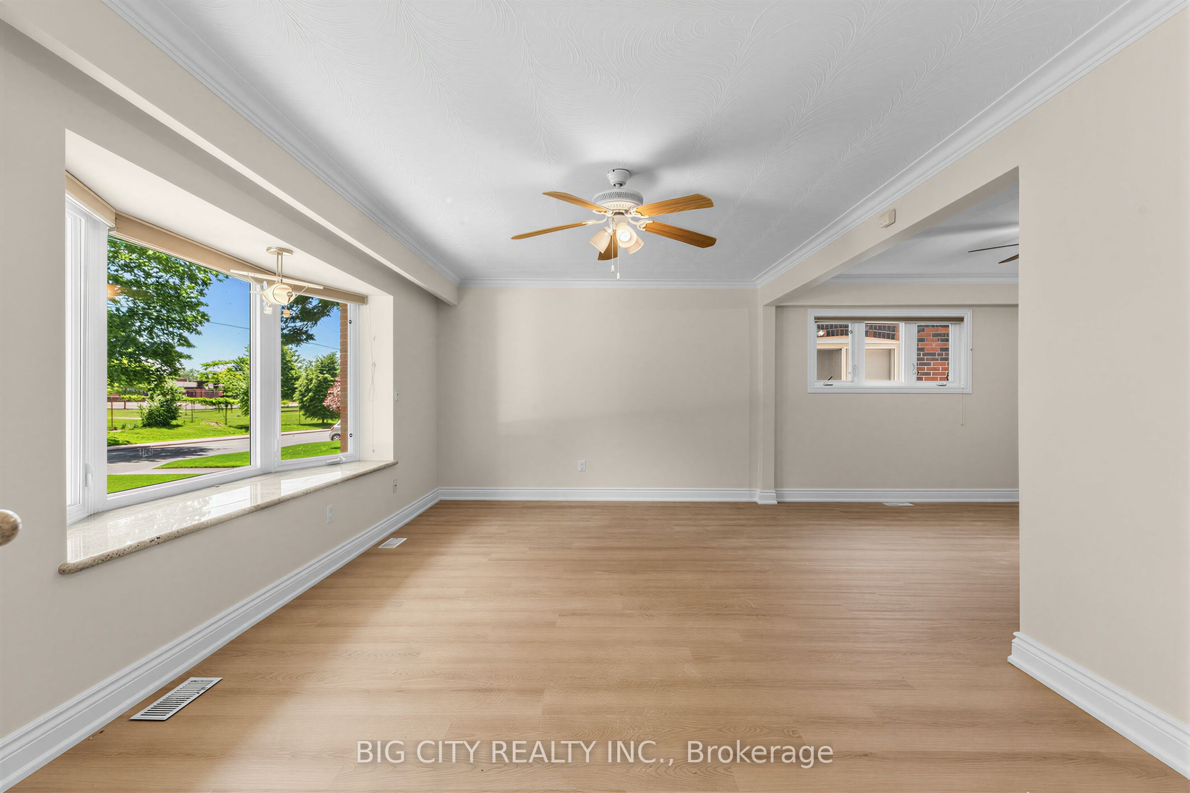 30 Lozoway Drive Property Photo 4