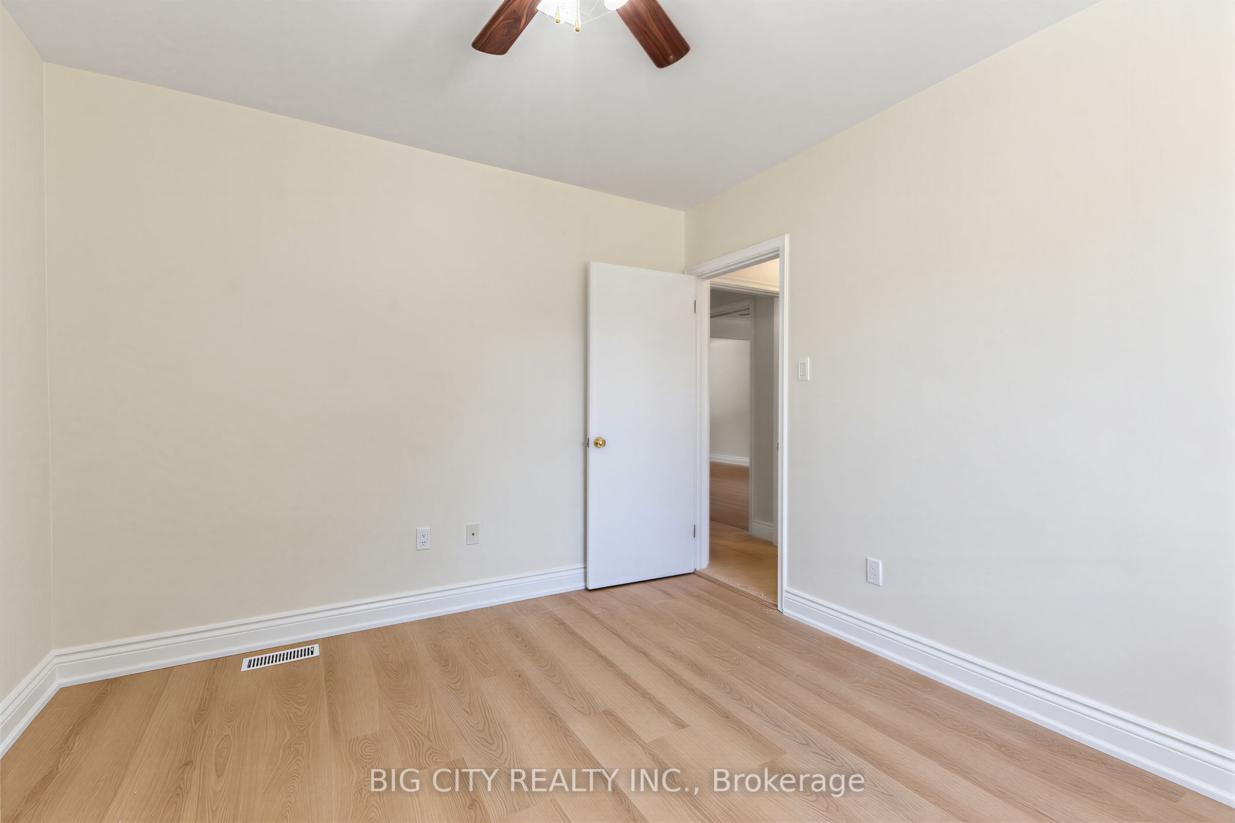 30 Lozoway Drive Property Photo 8