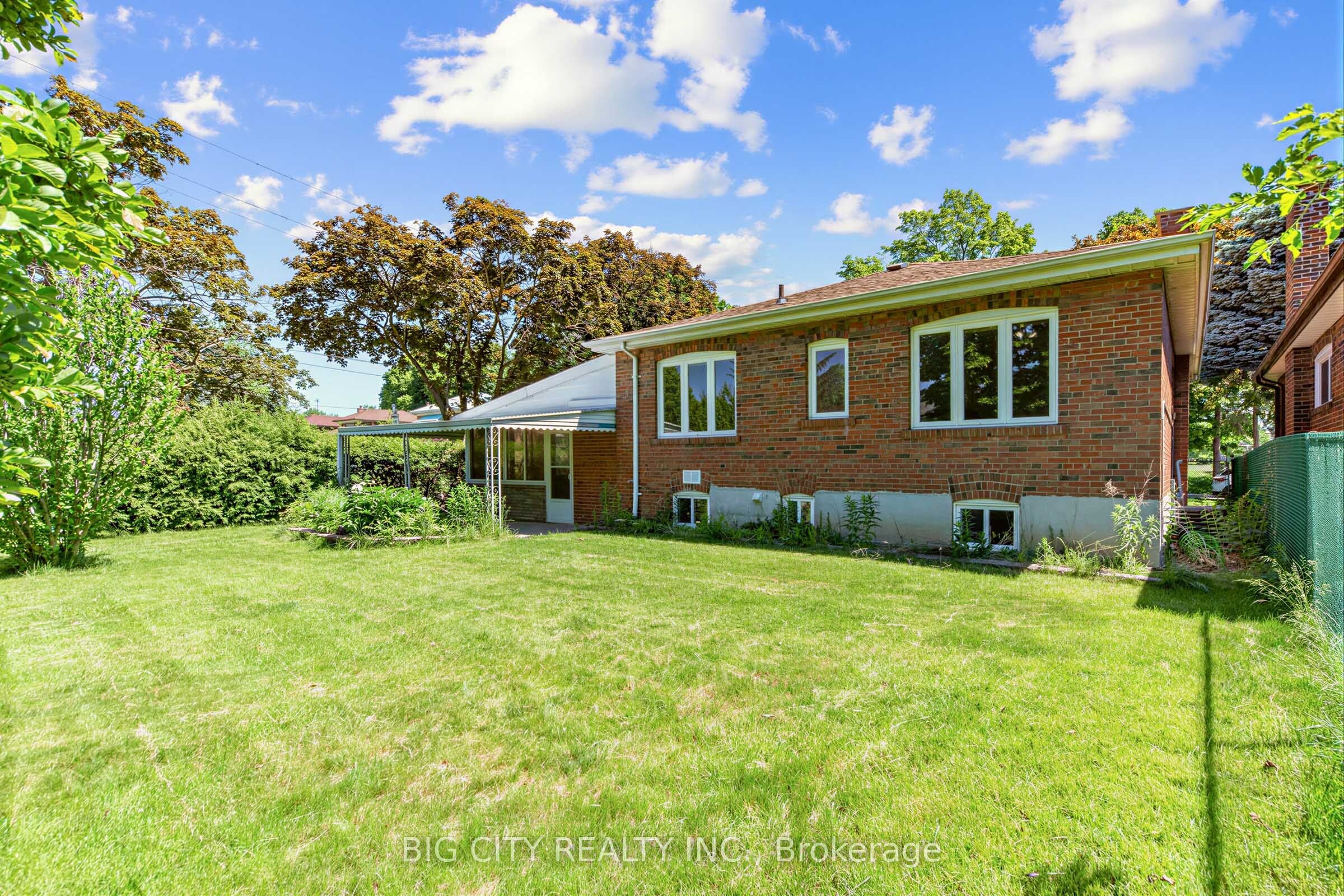 30 Lozoway Drive Property Photo 15