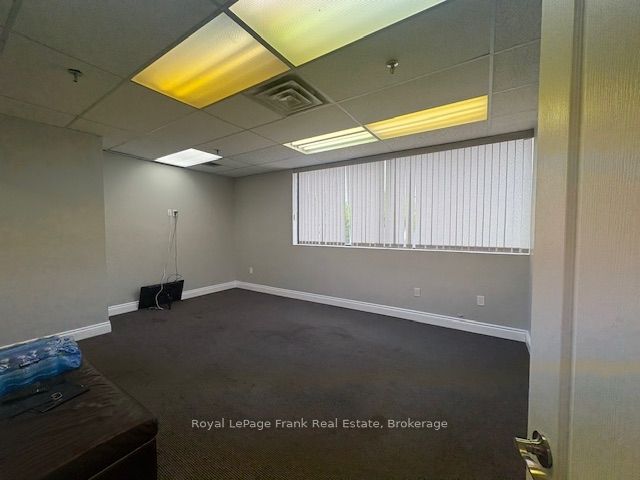 114 Dundas Street E 206 Property Photo 10