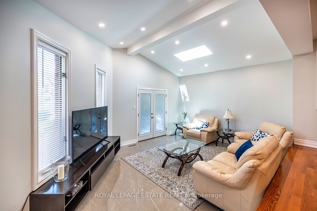 103 Aylesworth Avenue Property Photo 8