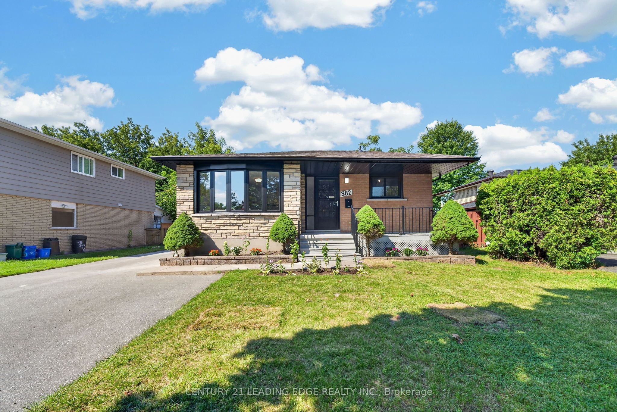 382 Fairlawn Street Property Photo 3