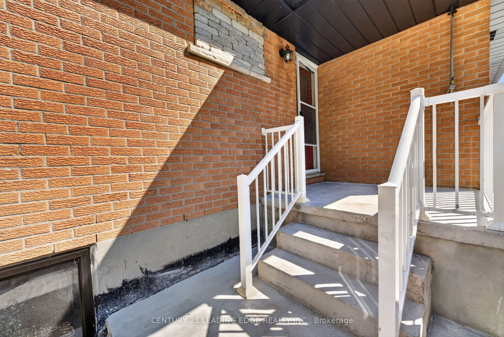 382 Fairlawn Street Property Photo 29