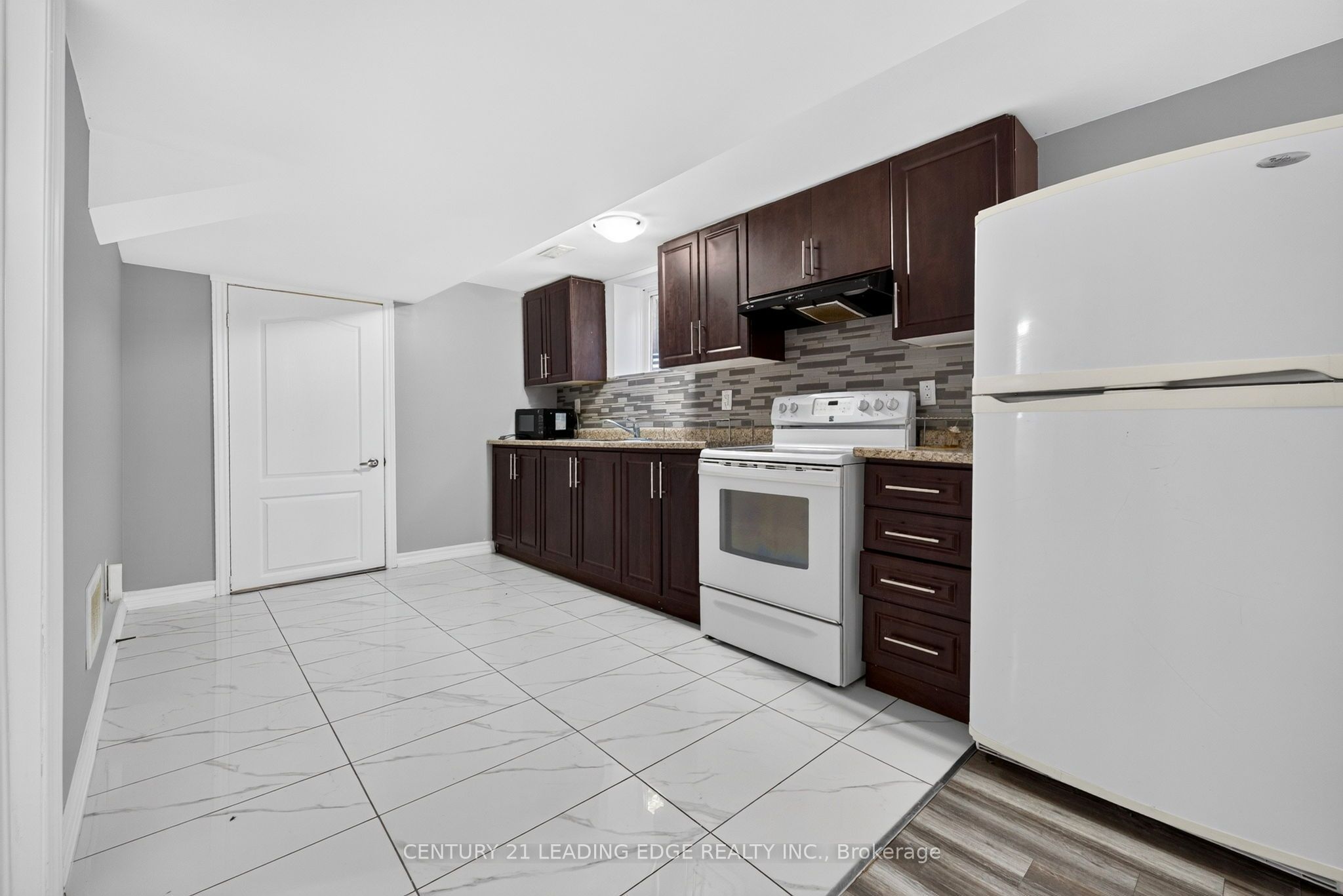 382 Fairlawn Street Property Photo 33