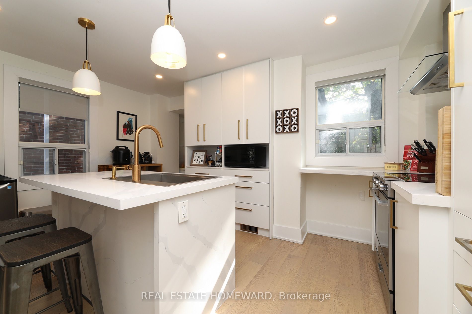 31 Woodrow Avenue Property Photo 10