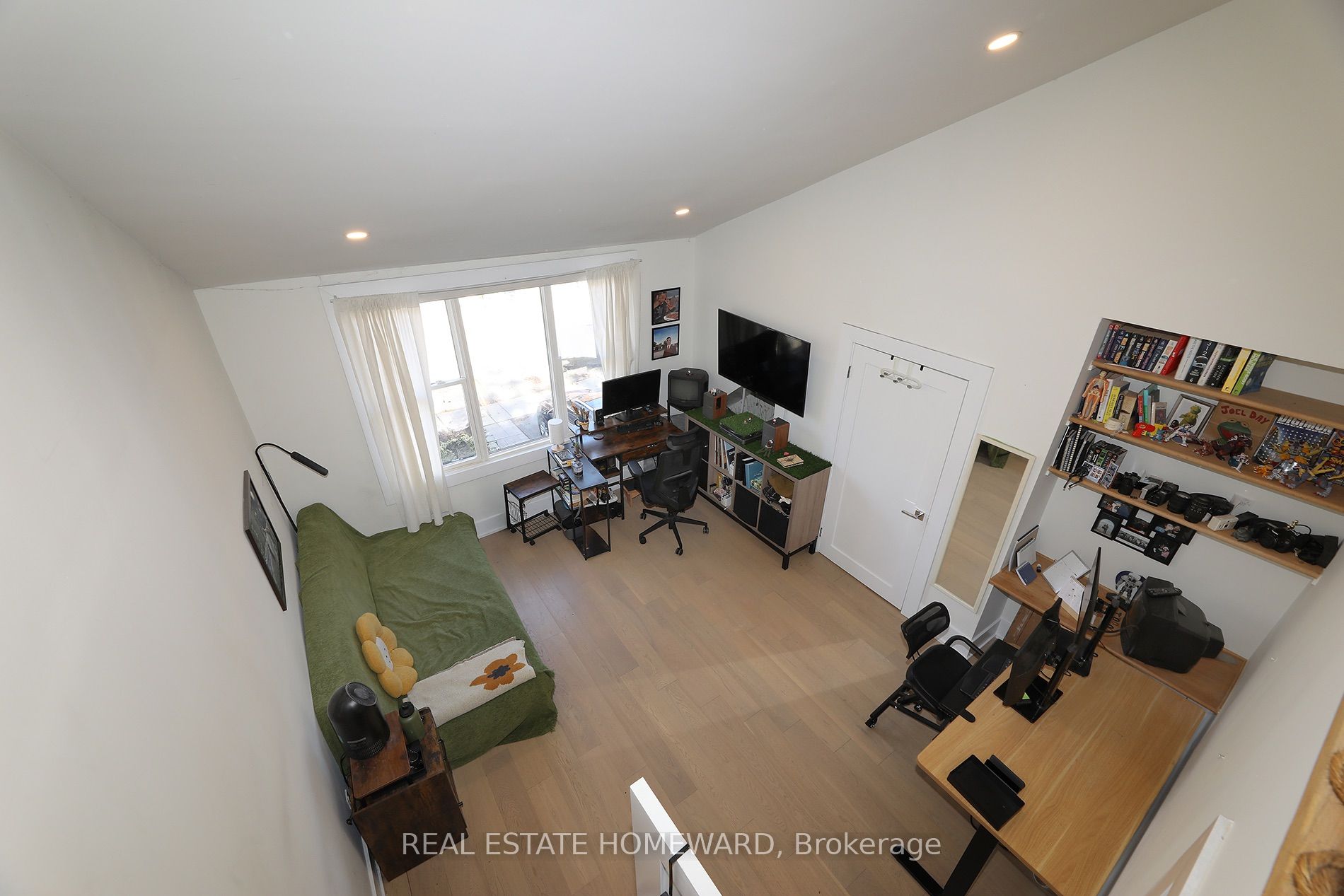 31 Woodrow Avenue Property Photo 23