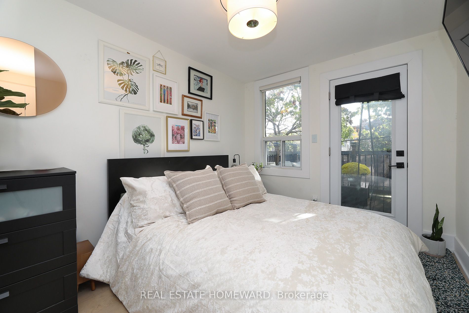 31 Woodrow Avenue Property Photo 25