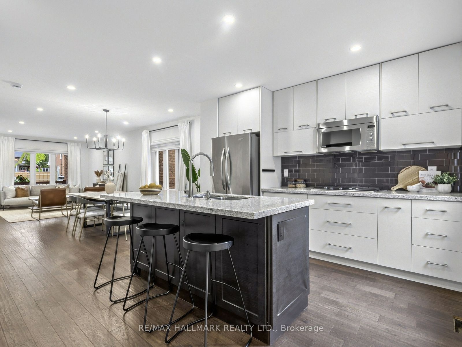 235 Glebeholme Boulevard Property Photo 11
