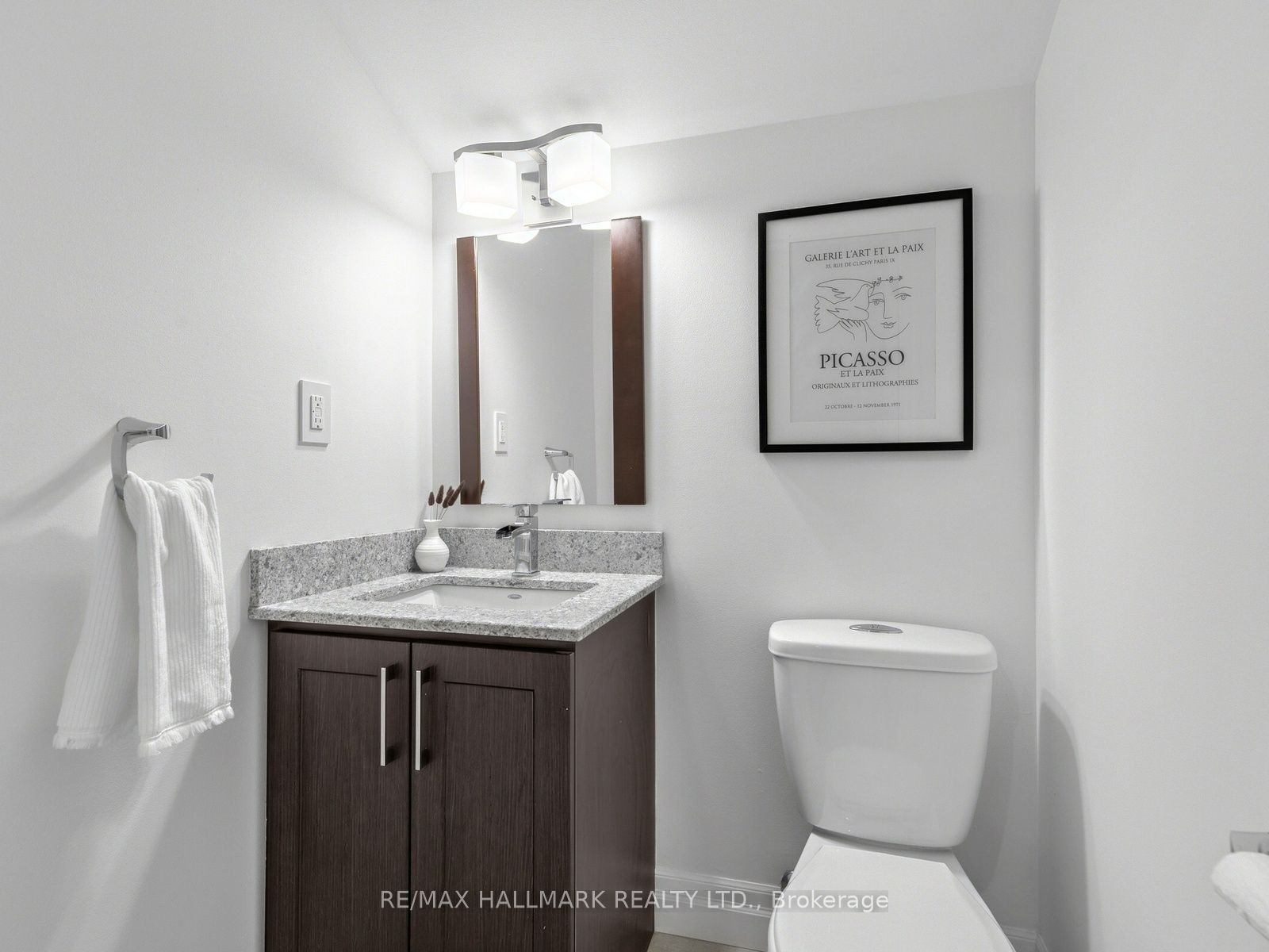 235 Glebeholme Boulevard Property Photo 12