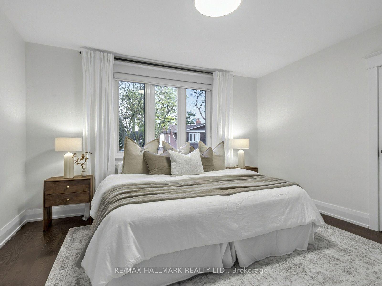 235 Glebeholme Boulevard Property Photo 15