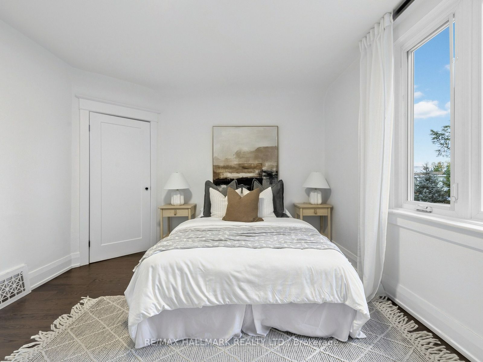 235 Glebeholme Boulevard Property Photo 20