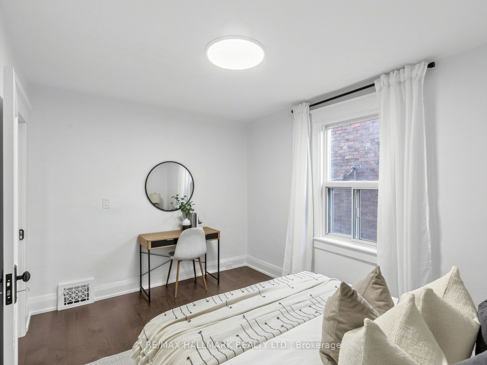 235 Glebeholme Boulevard Property Photo 25