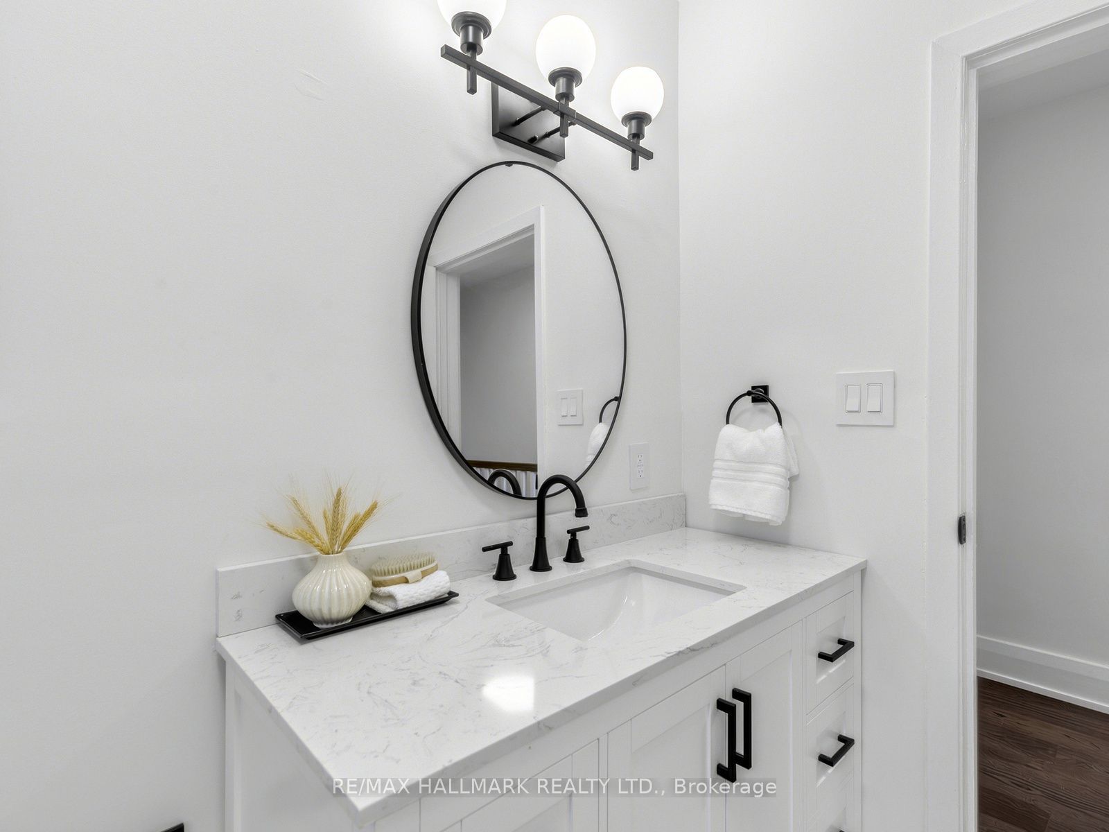235 Glebeholme Boulevard Property Photo 28