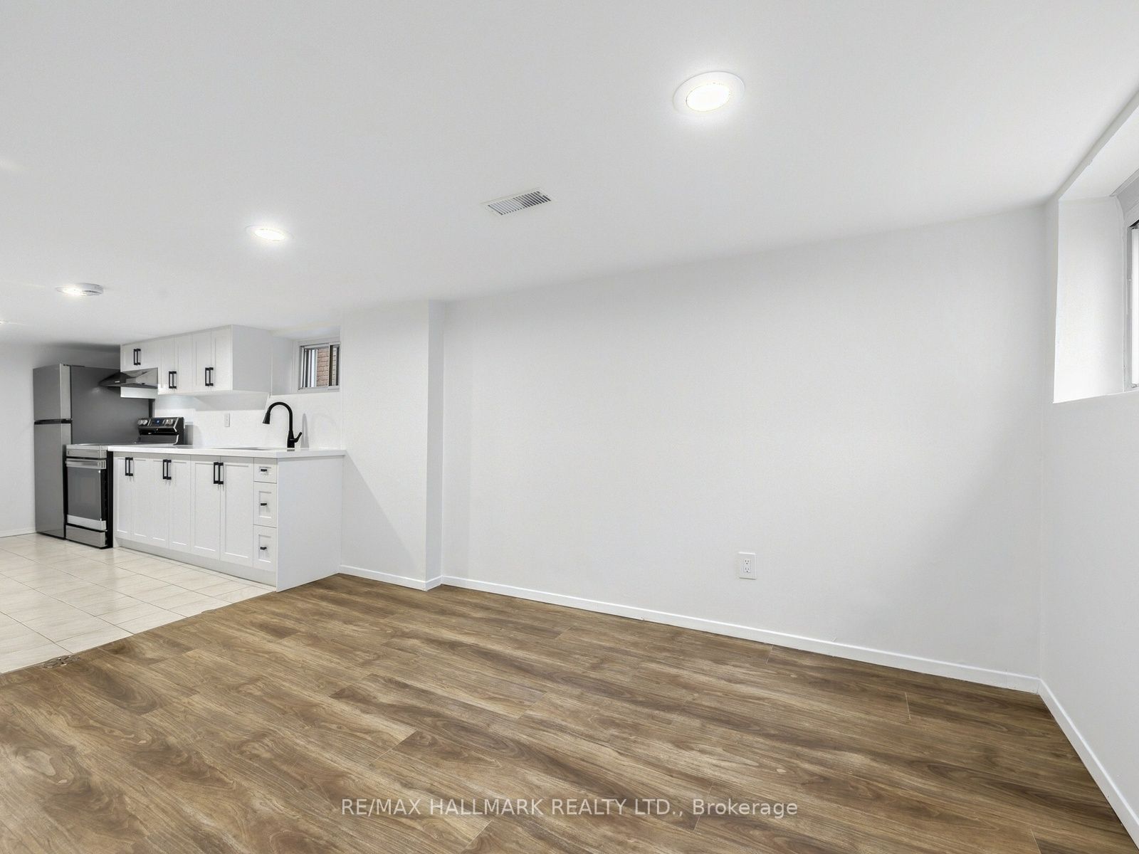 235 Glebeholme Boulevard Property Photo 30