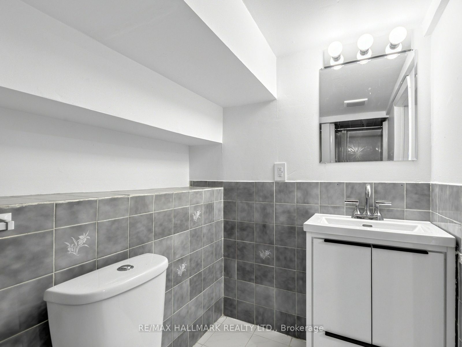 235 Glebeholme Boulevard Property Photo 37