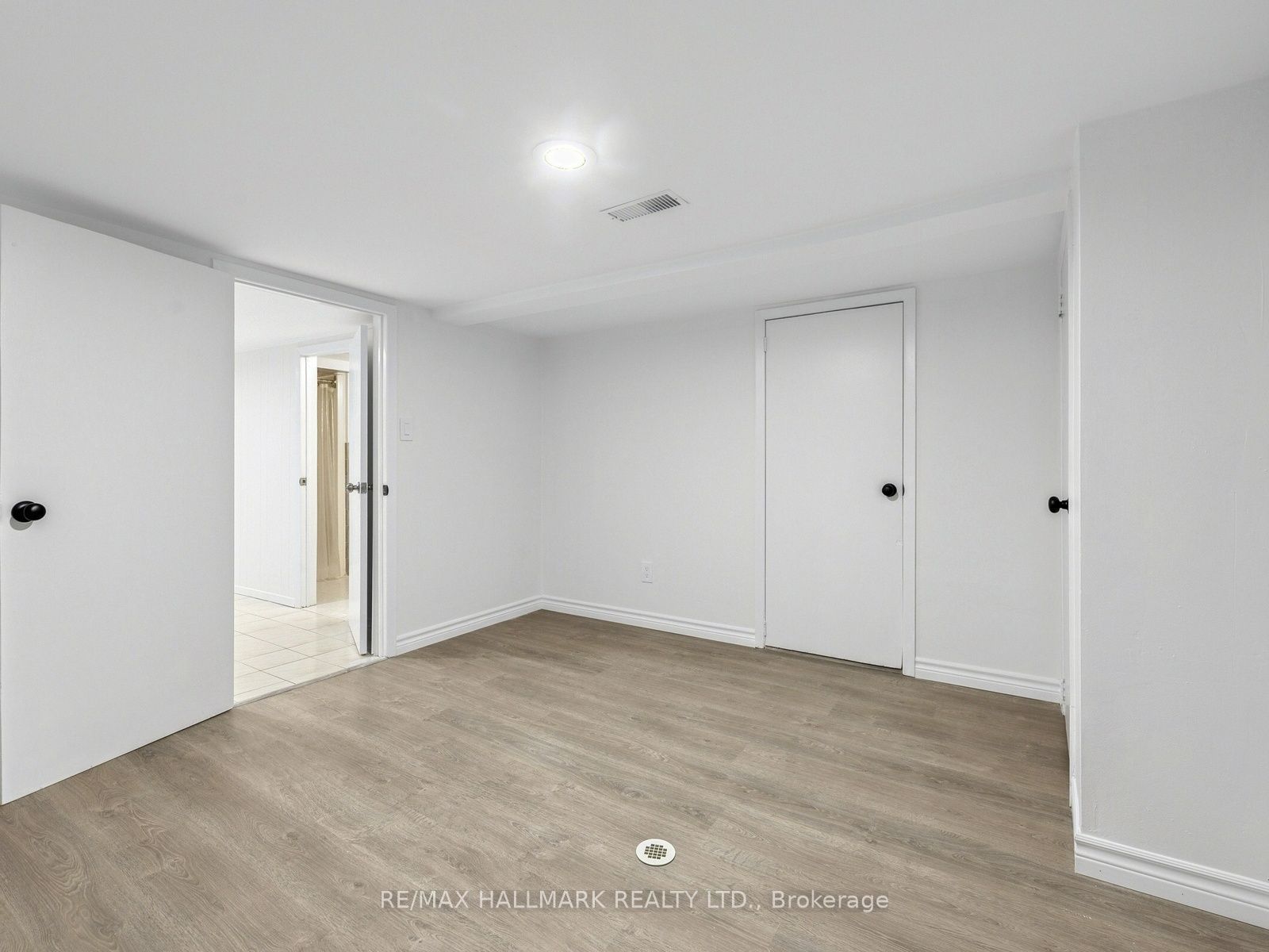 235 Glebeholme Boulevard Property Photo 43