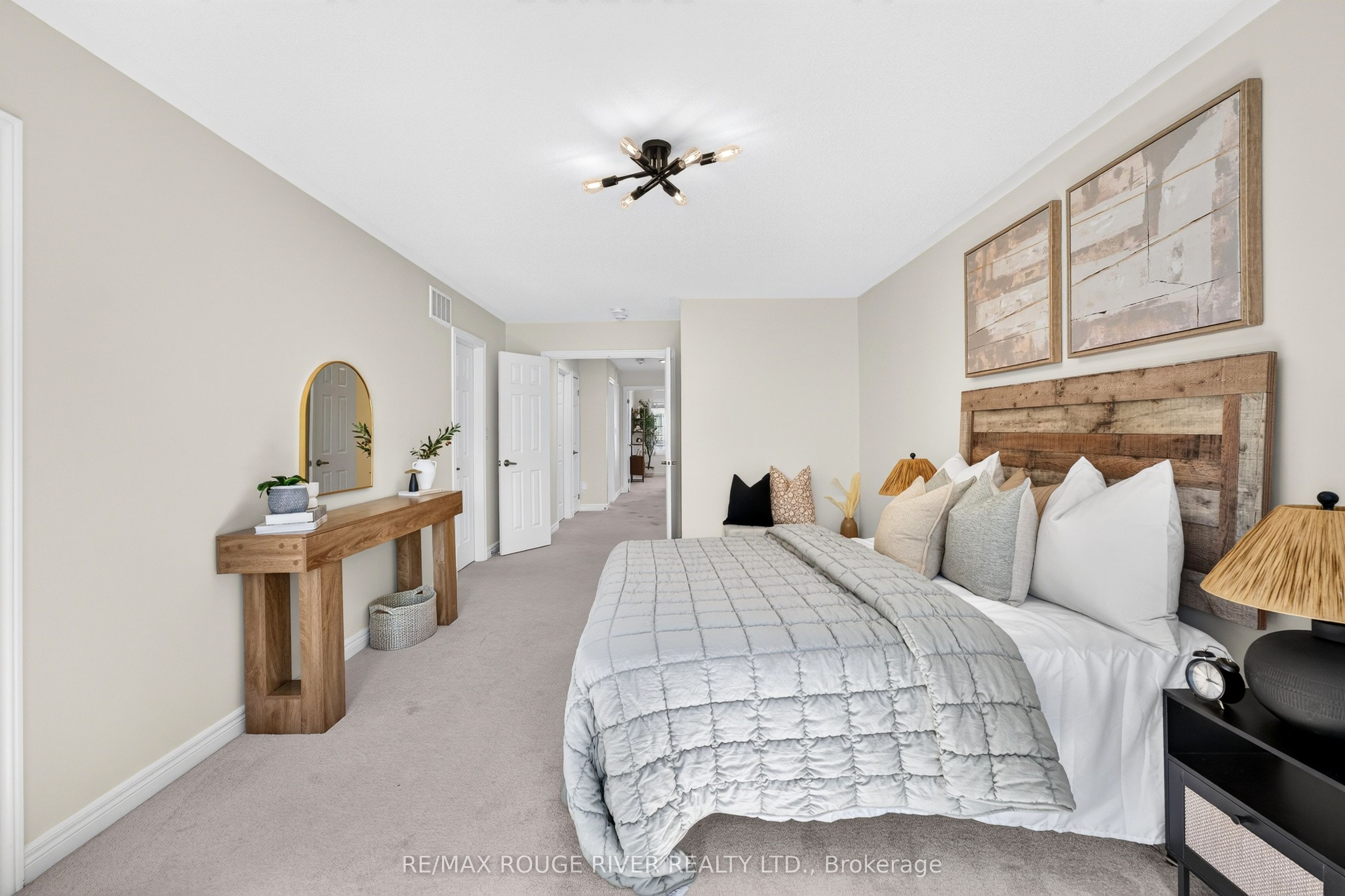 1124 Sepia Square Property Photo 17