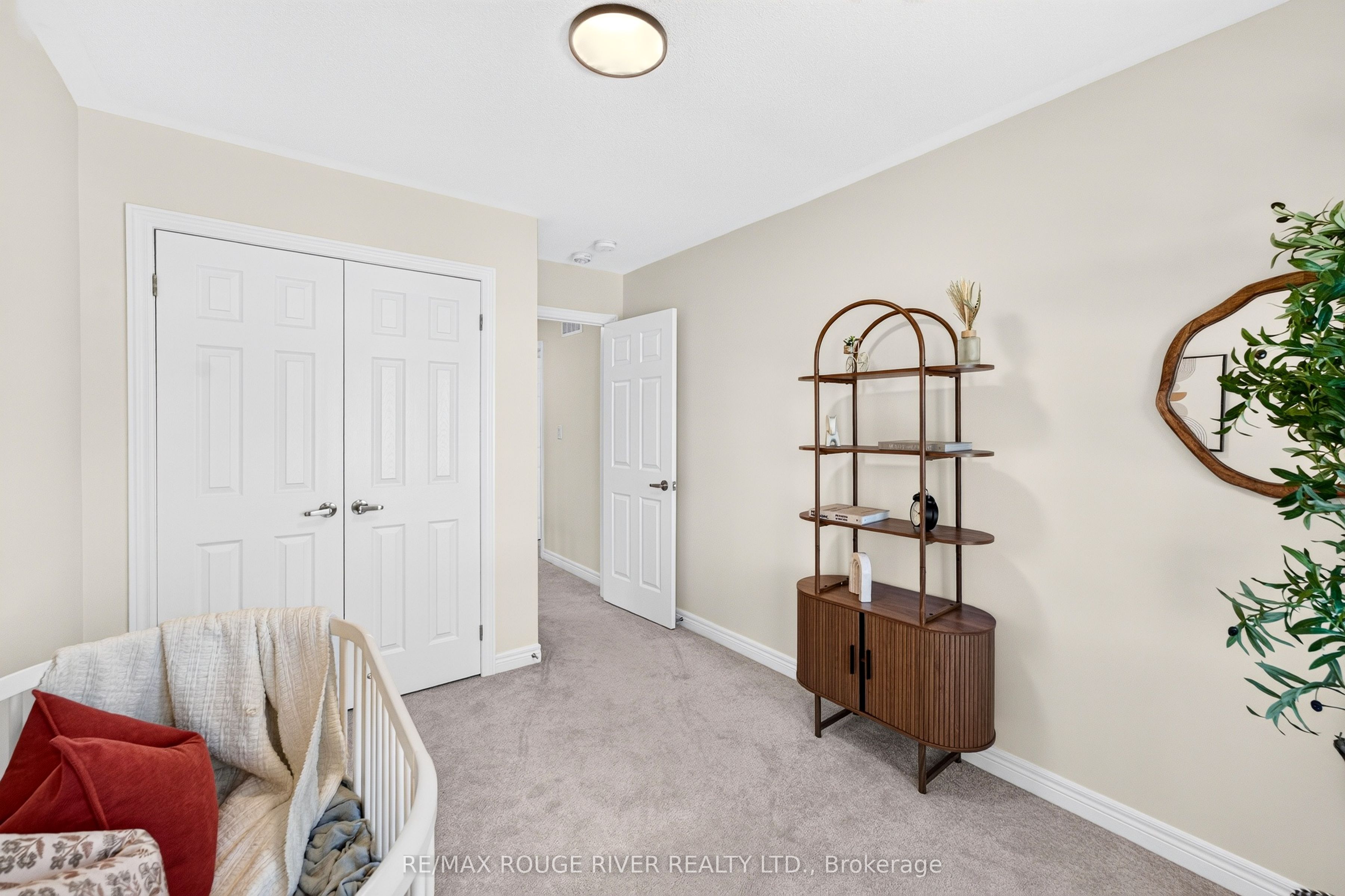 1124 Sepia Square Property Photo 24