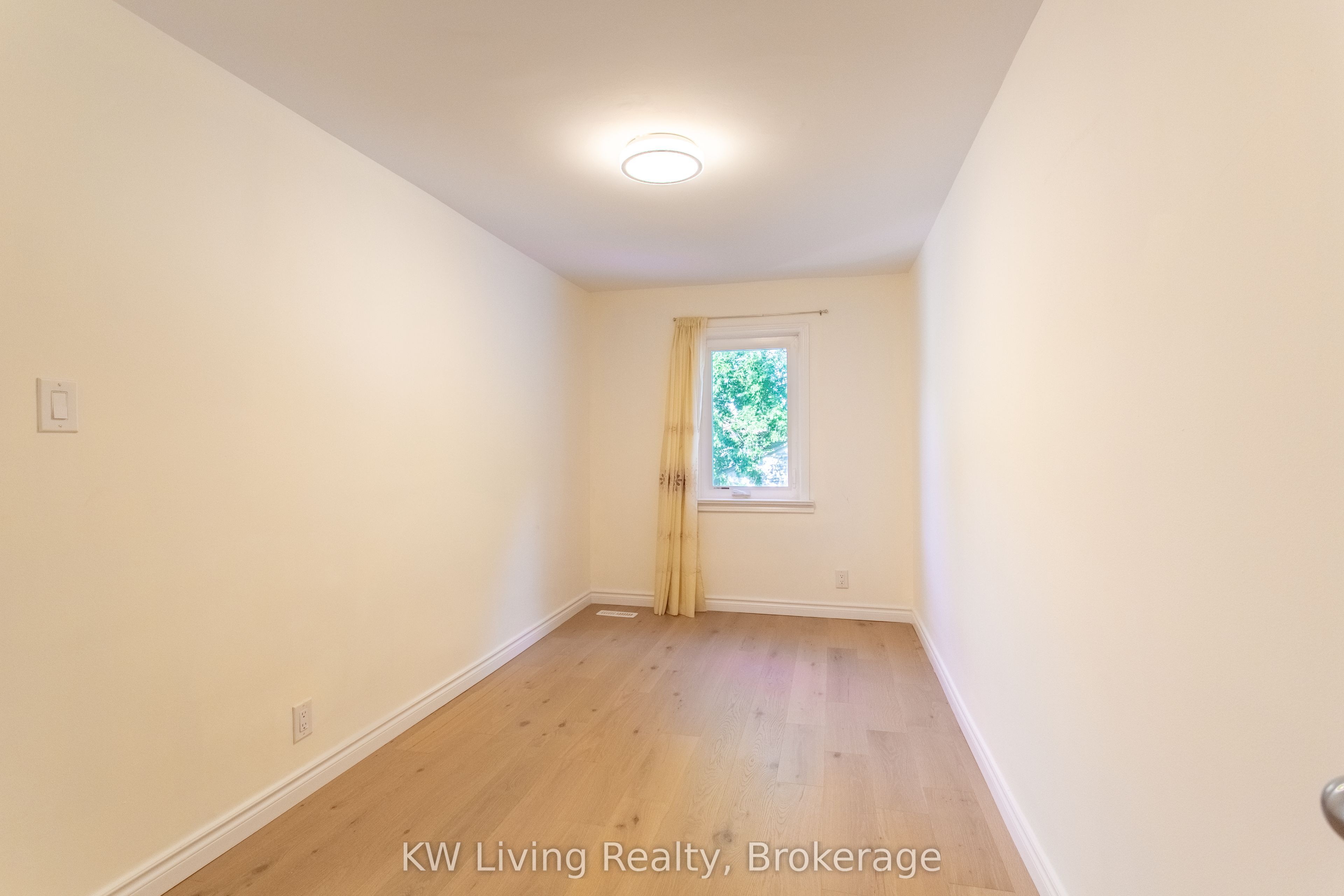 9 Rupert Street Property Photo 25