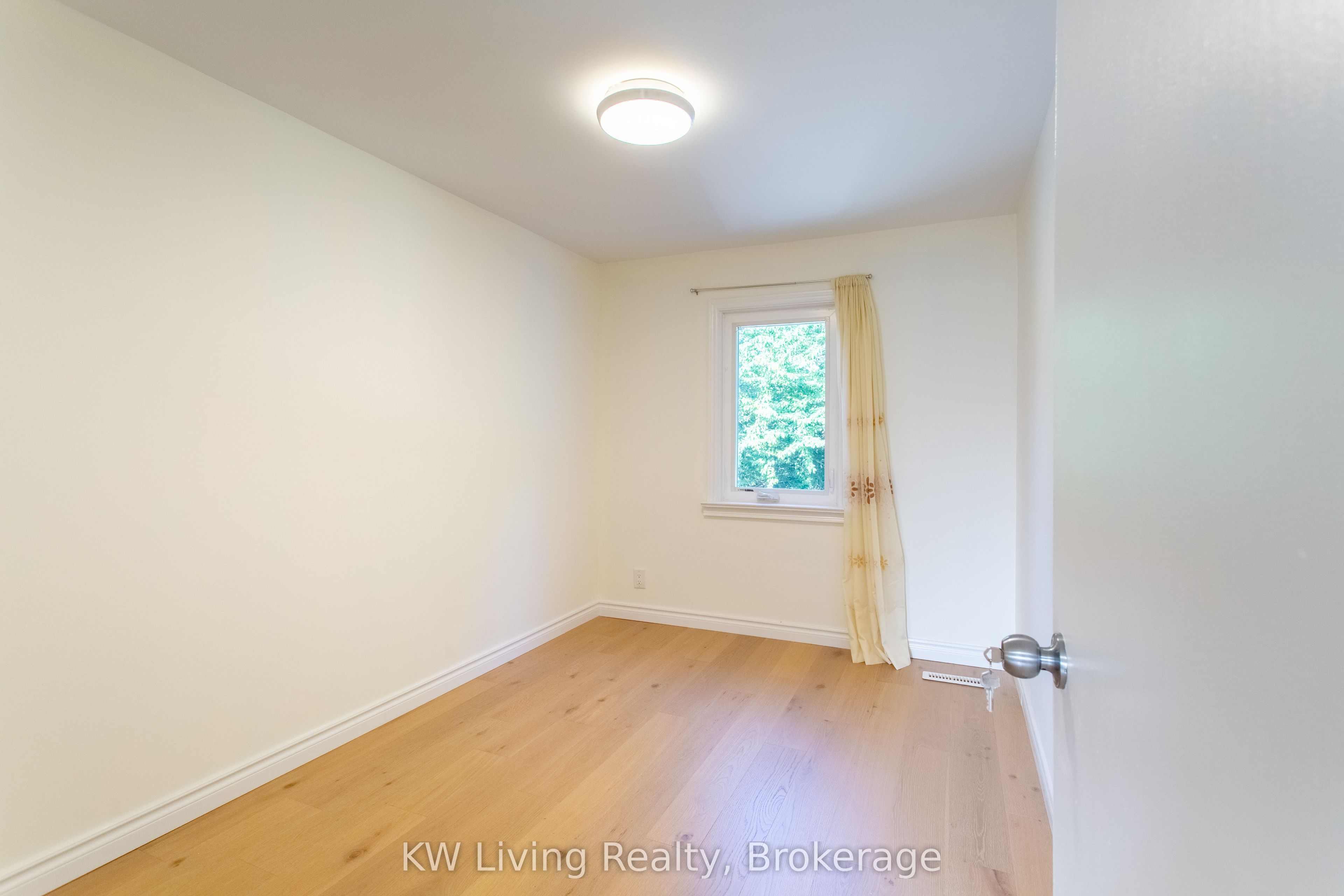 9 Rupert Street Property Photo 28