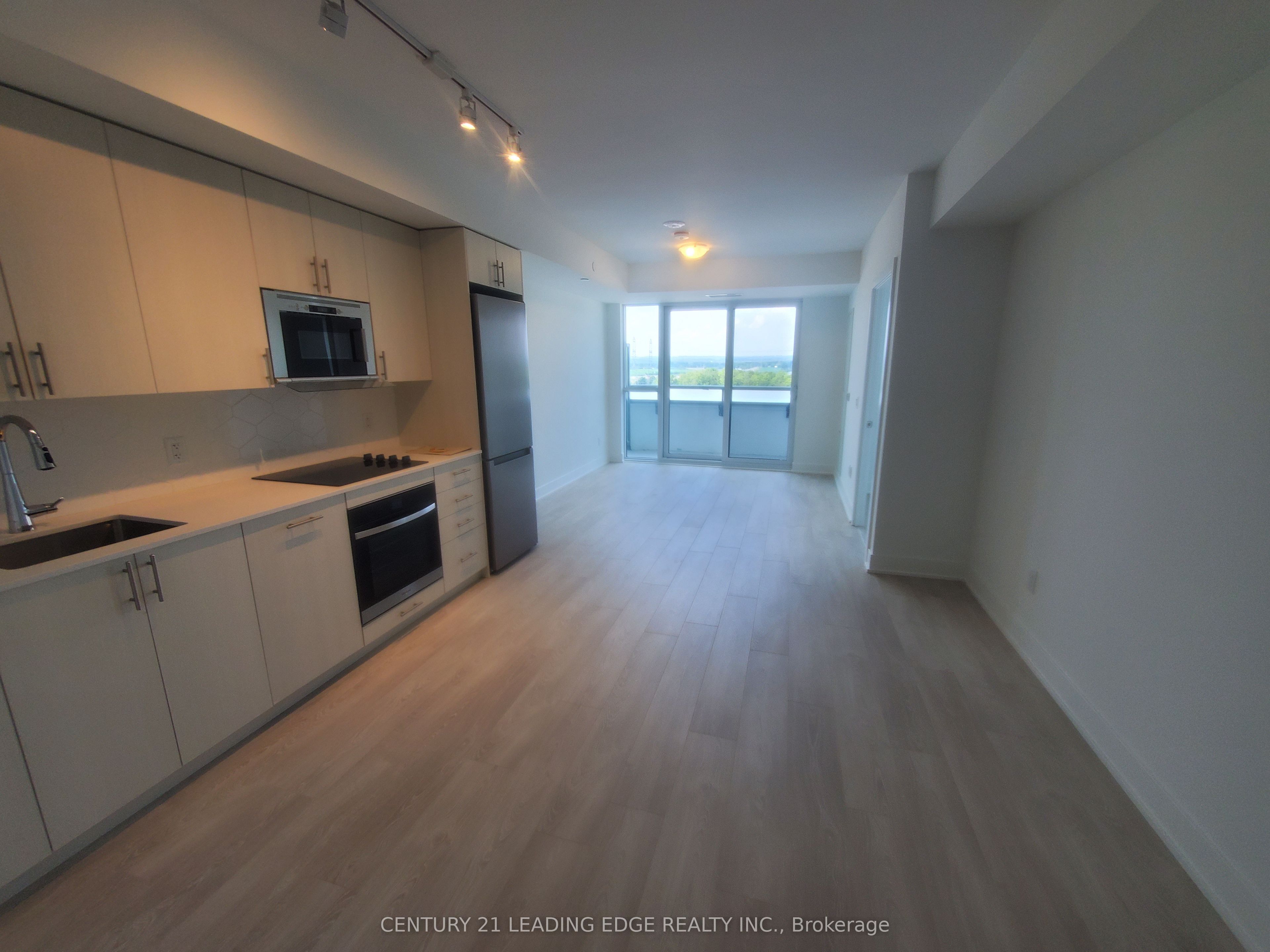 2545 Simcoe Street 1236 Property Photo 6
