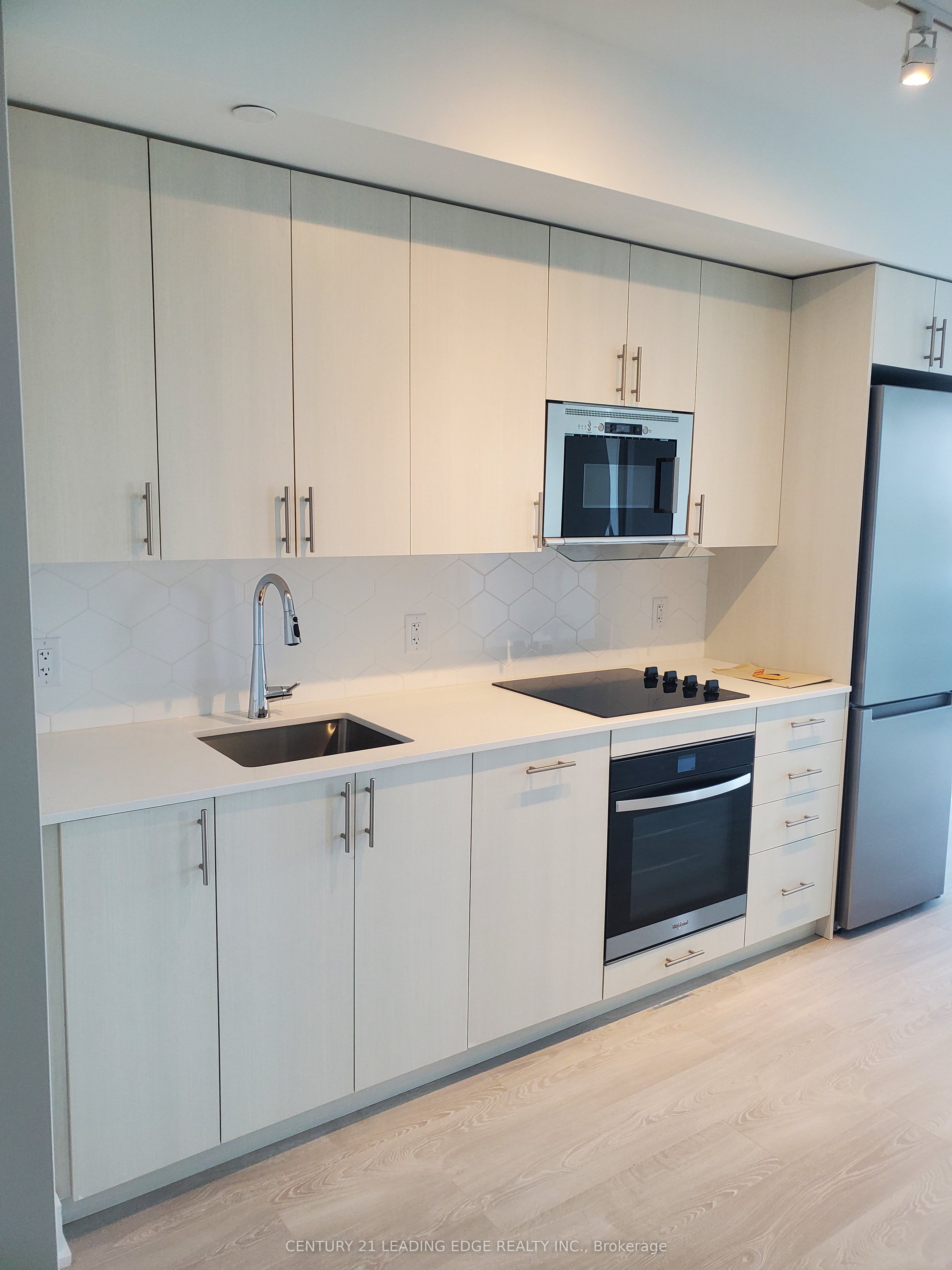 2545 Simcoe Street 1236 Property Photo 10